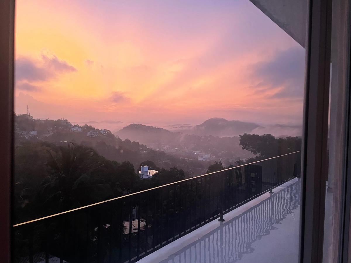 Golden Sky Kandy