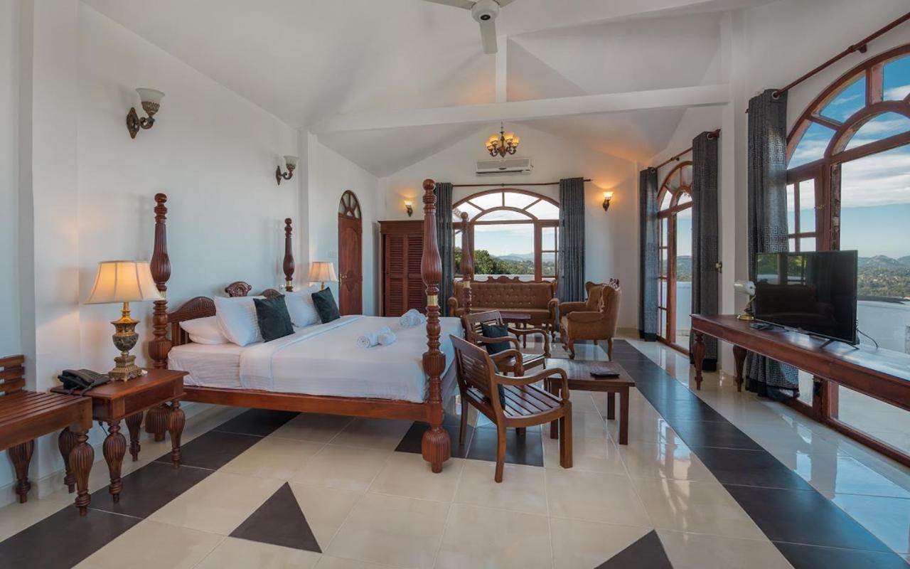 Ceylon Breeze Hotel
