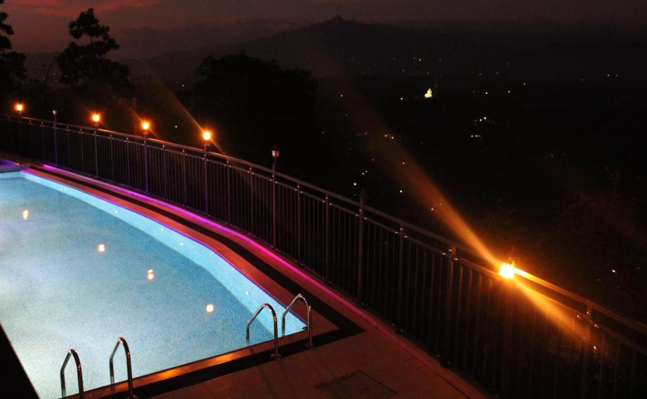 Hotel Sky Gate