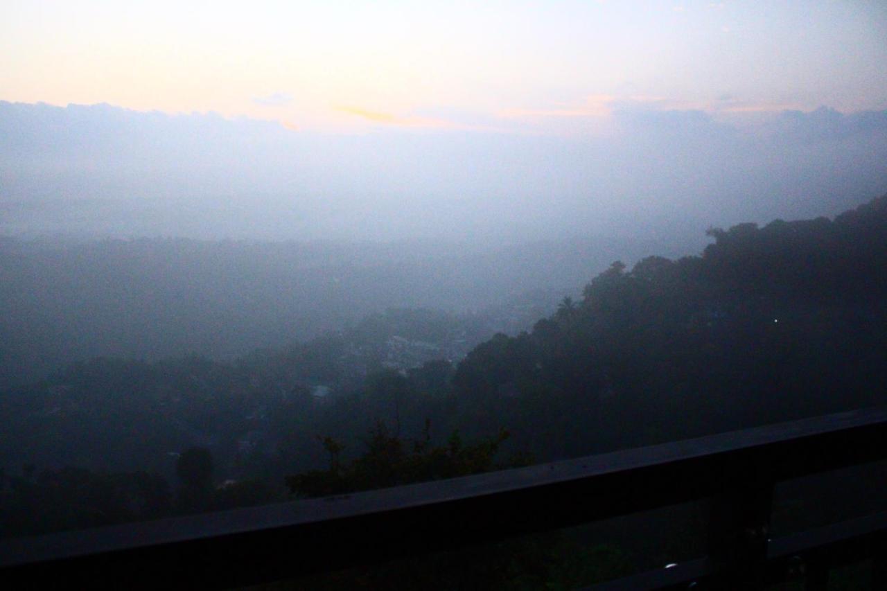 Sky Gate Hotel Kandy