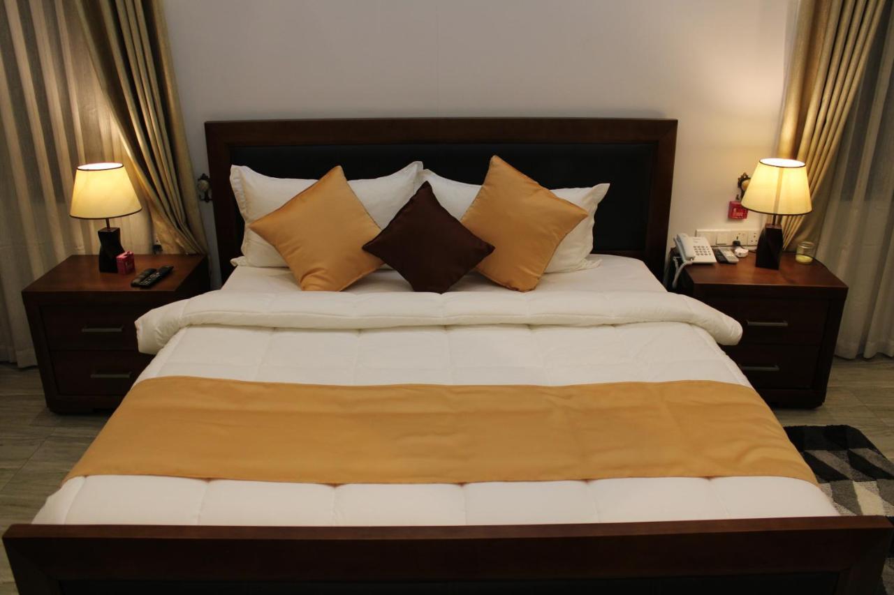 Hotel Sky Gate Kandy