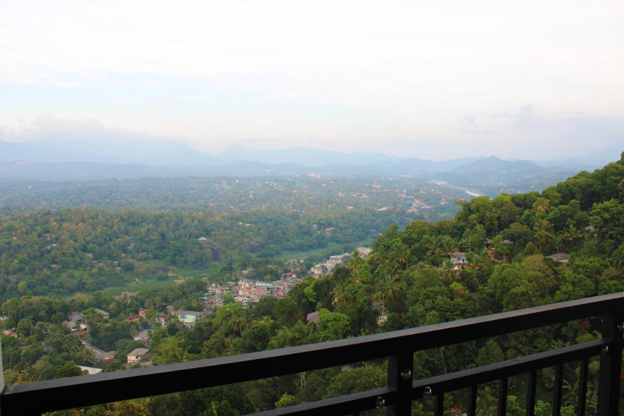 Hotel Sky Gate Kandy