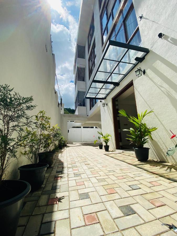 Aurelia 3* Kandy