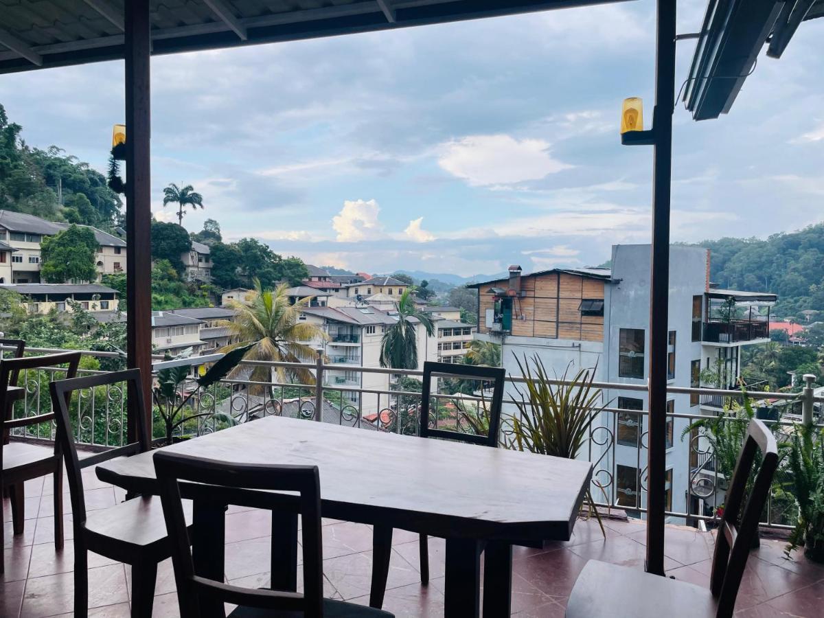 Izakaya Sakura Hotel Kandy