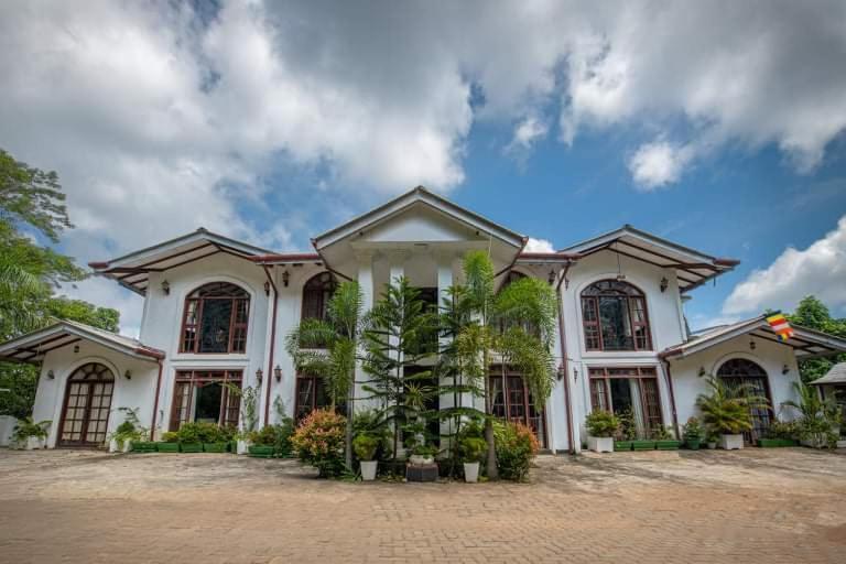 The Richmond House 3*