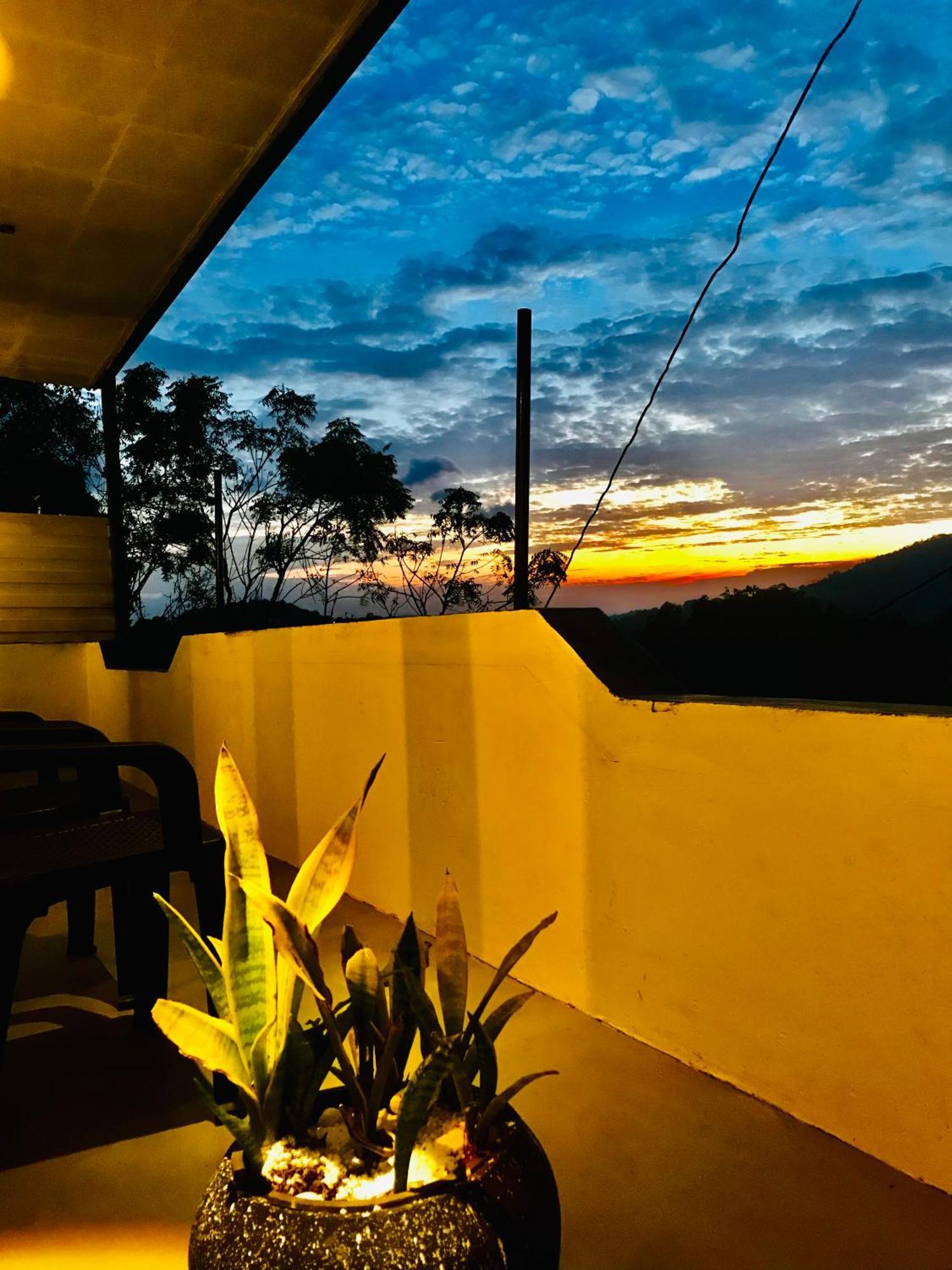 Cloud Nine Lodge *