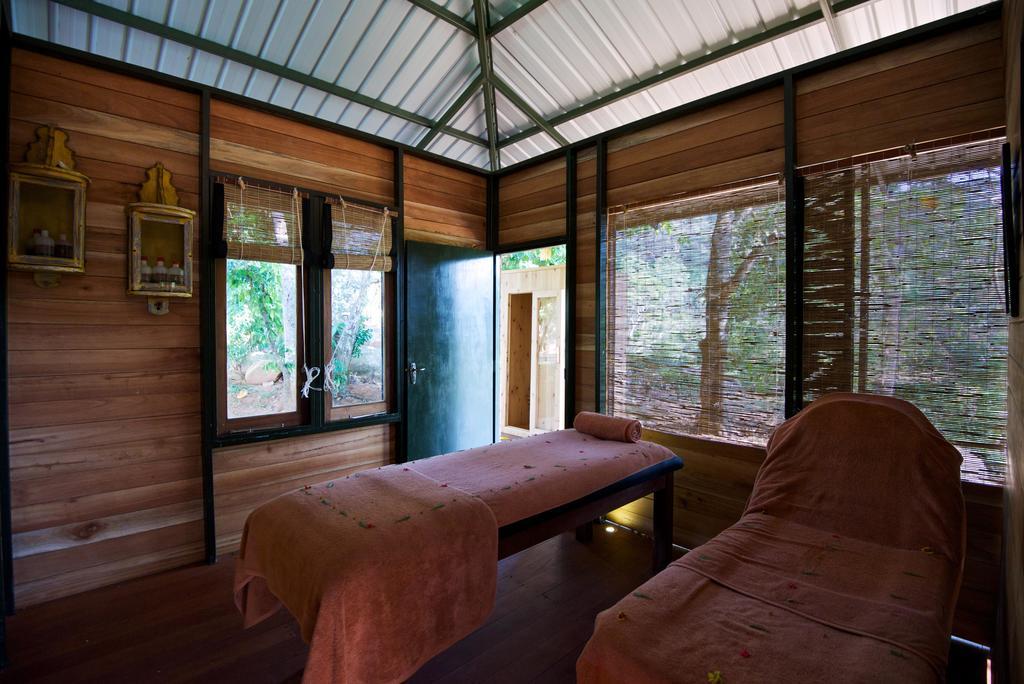 Mountbatten Bungalow- Thema Collection *