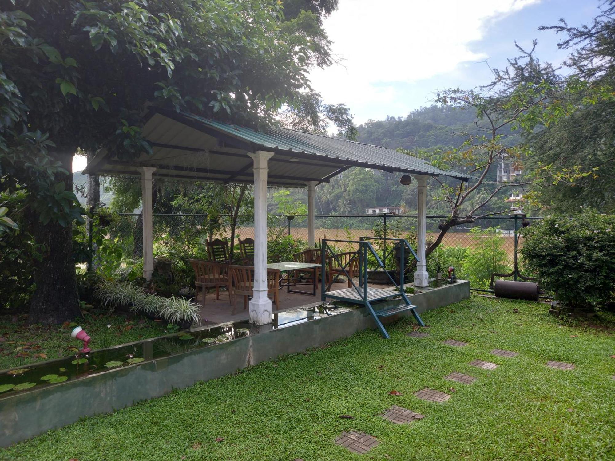 Mahaweli Shades 2*