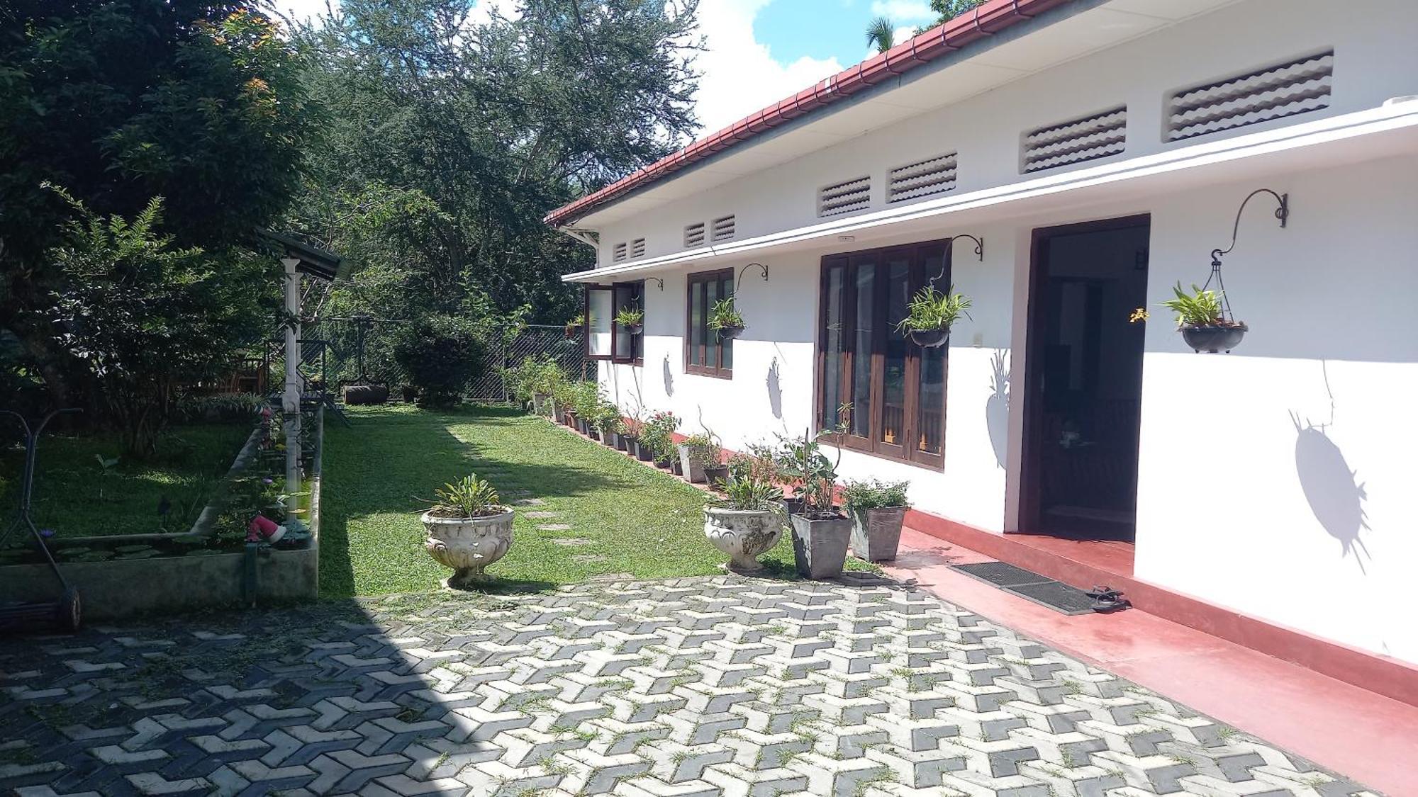 Guest house Mahaweli Shades 2*