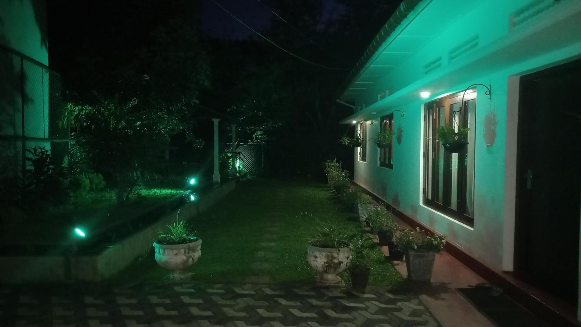 Mahaweli Shades Guest house 2*
