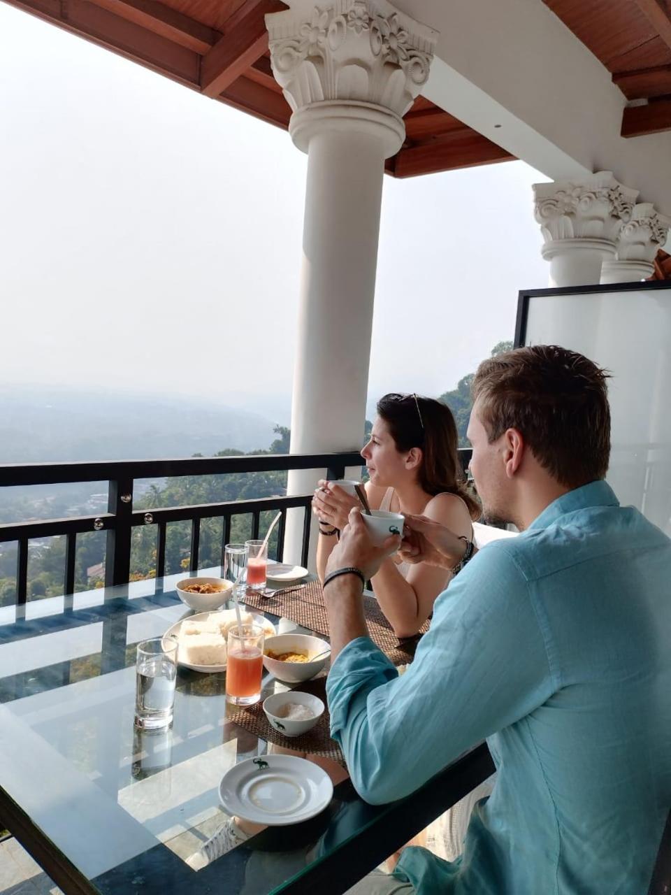 Sky Gate Hotel 5*