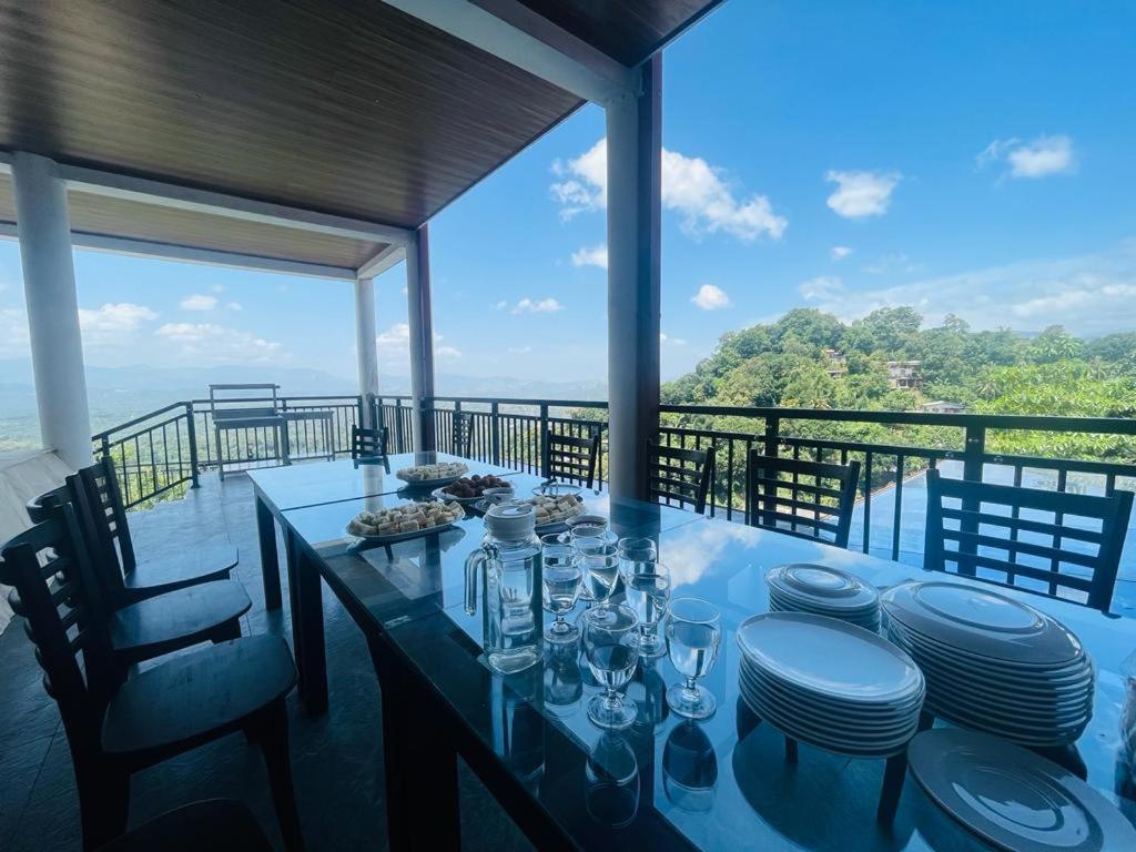 Sky Gate 5* Kandy