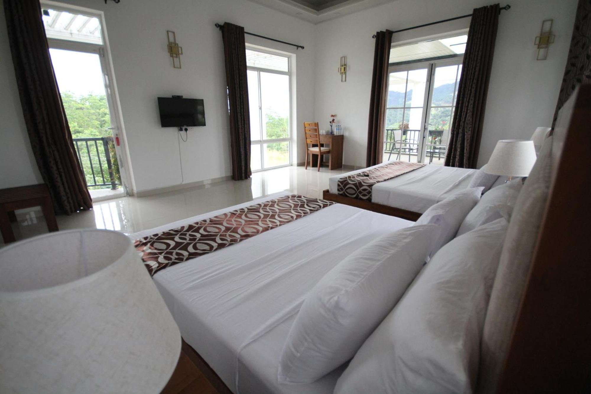 The Grove Homestay *
