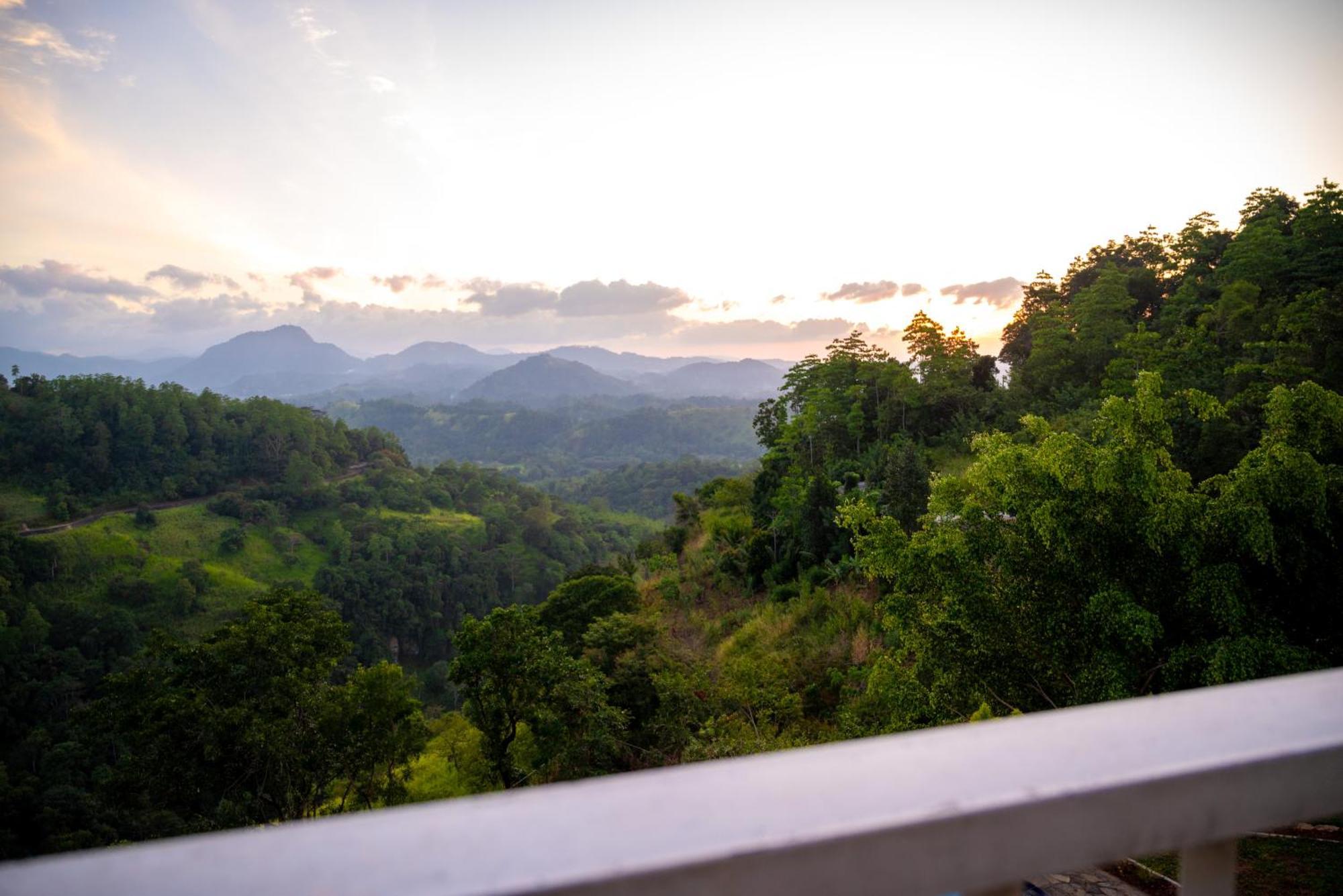 Hotel Sky Kandy