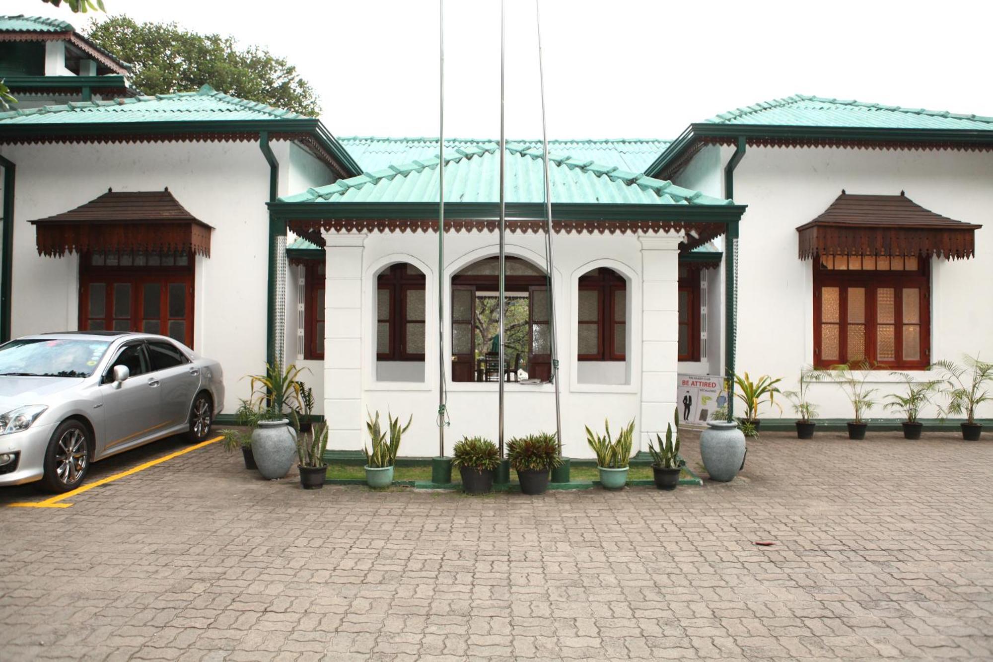 Guest house The Club *