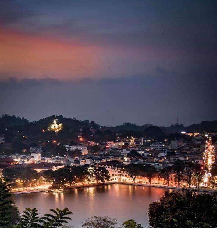 Grand Orchid Hotel Kandy