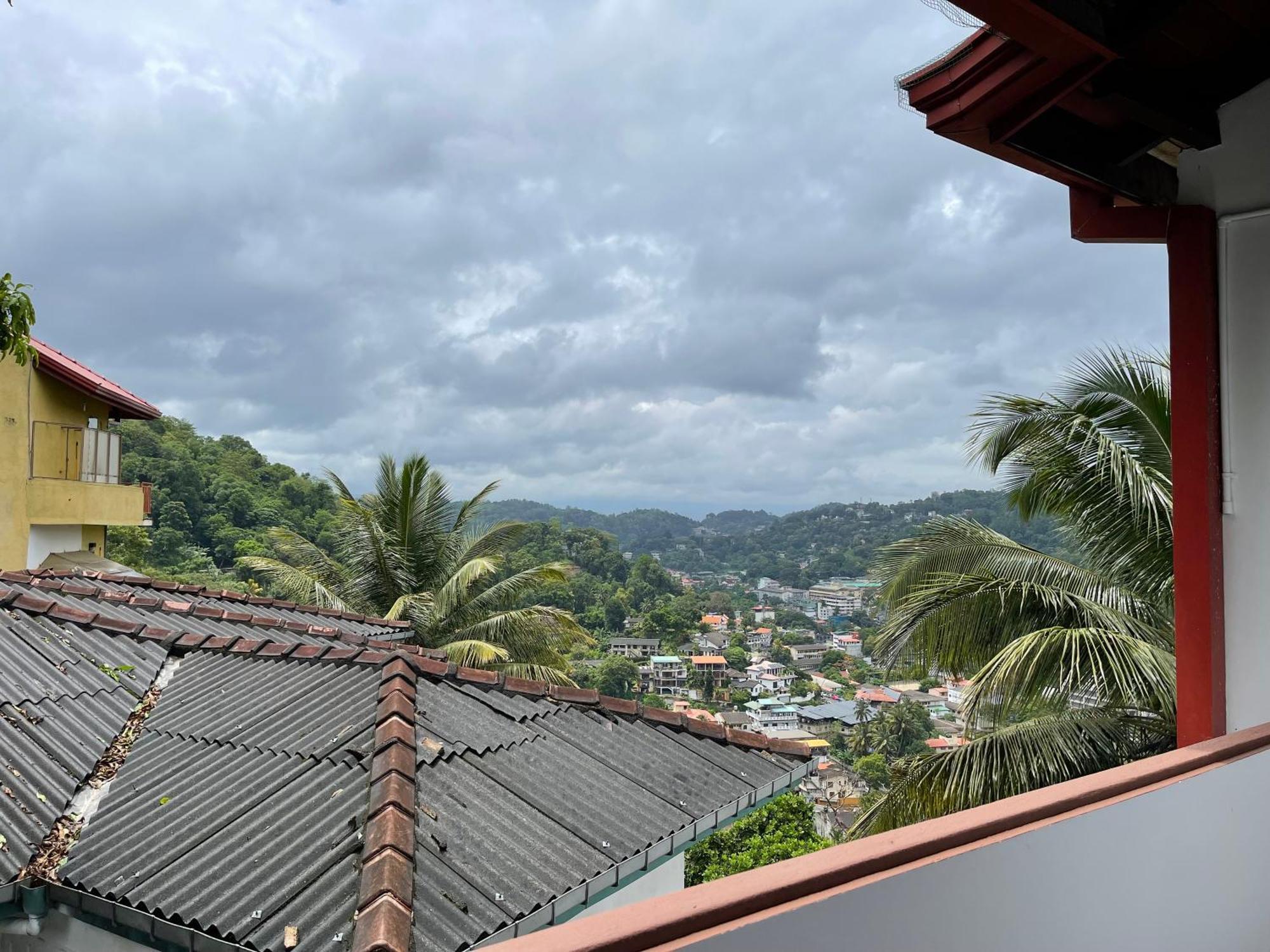 The Skydeck Homestay Kandy