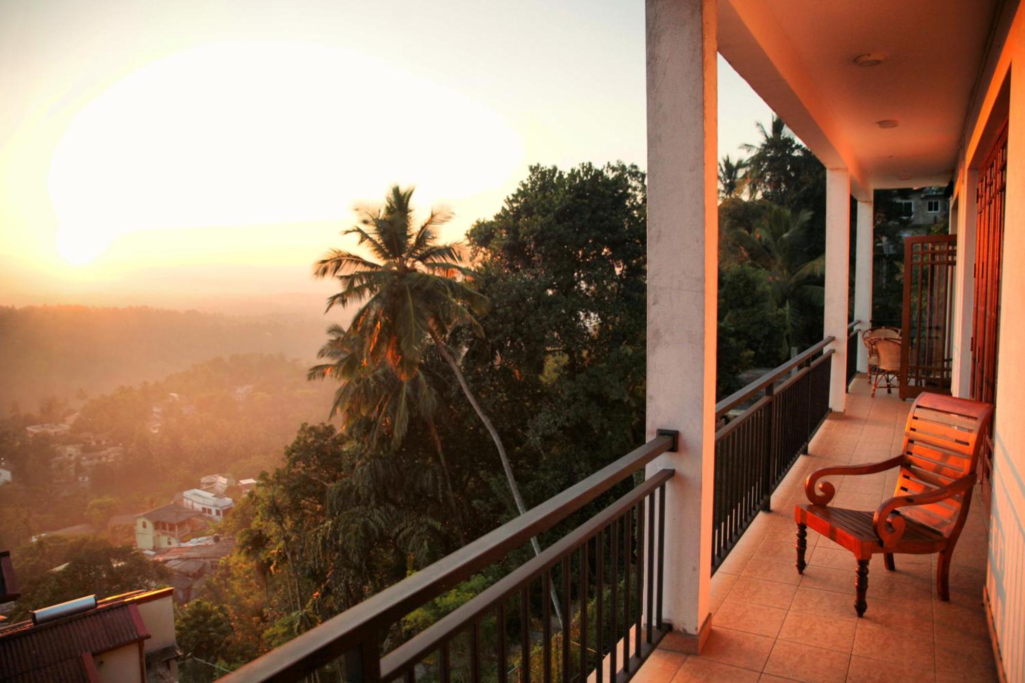 Serenity Hill Oasis Inn