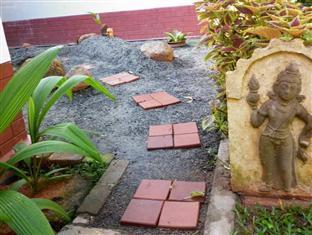 Guest house Clove Garden 2*