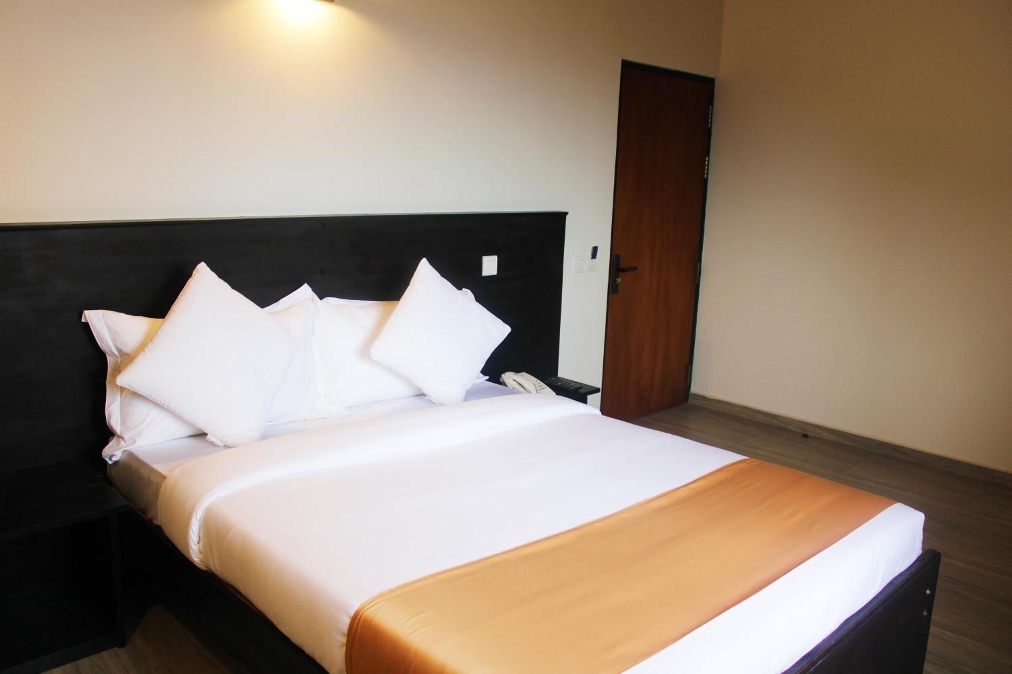 Sky Gate Hotel