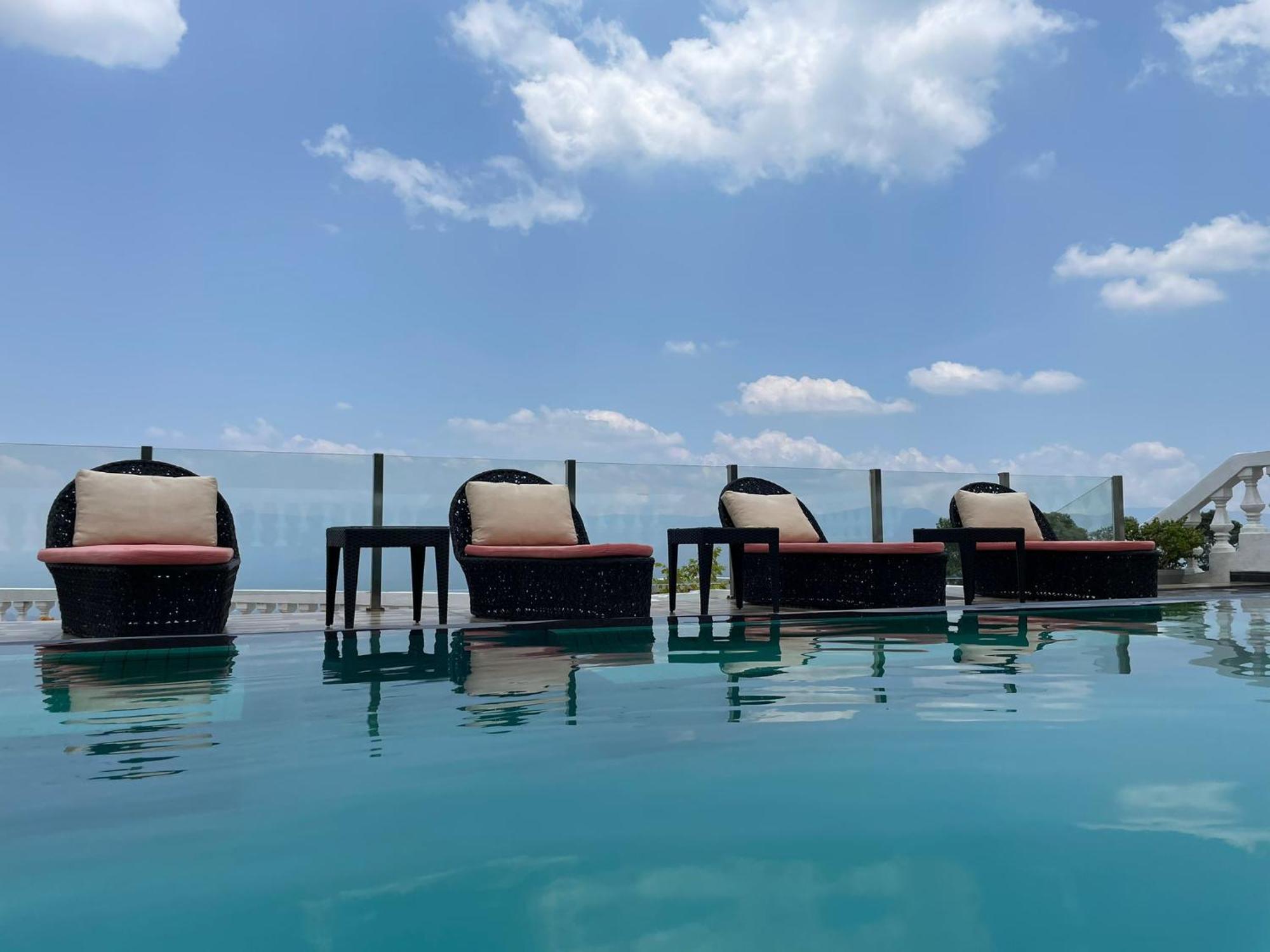 Hotel Bellwood Hills & 4*