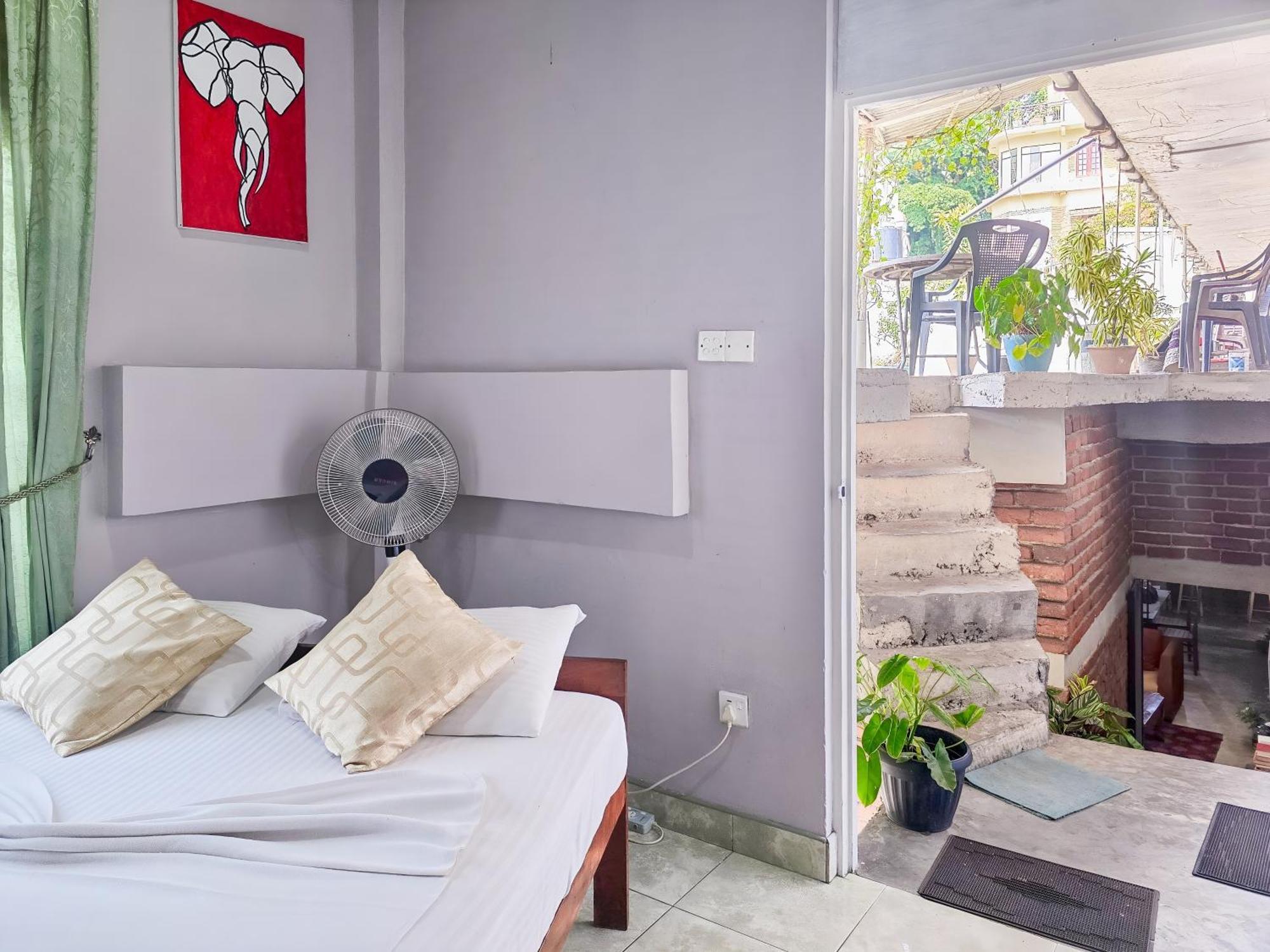 Homestay The Brick House
