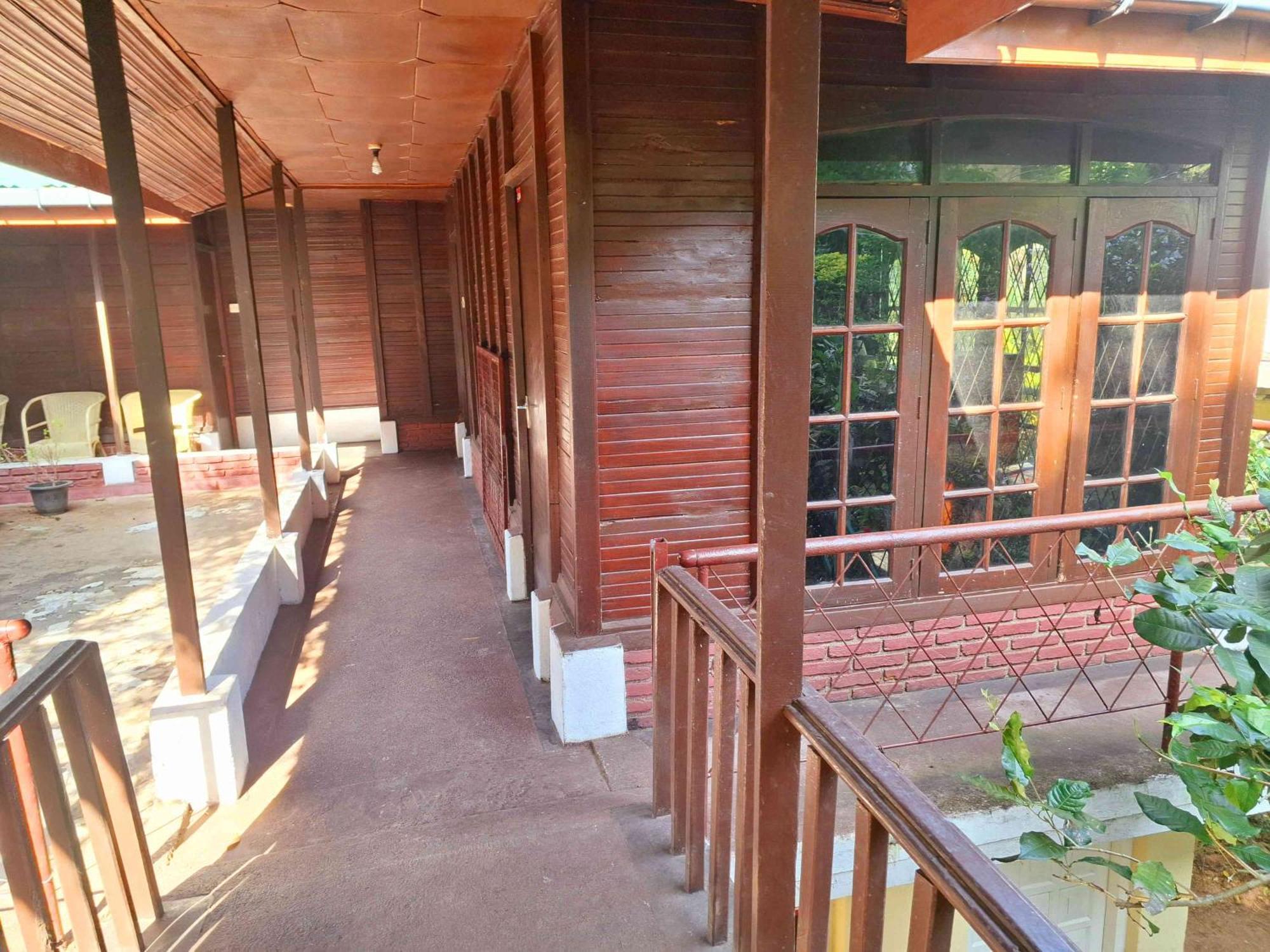 Ira Homes * Kandy