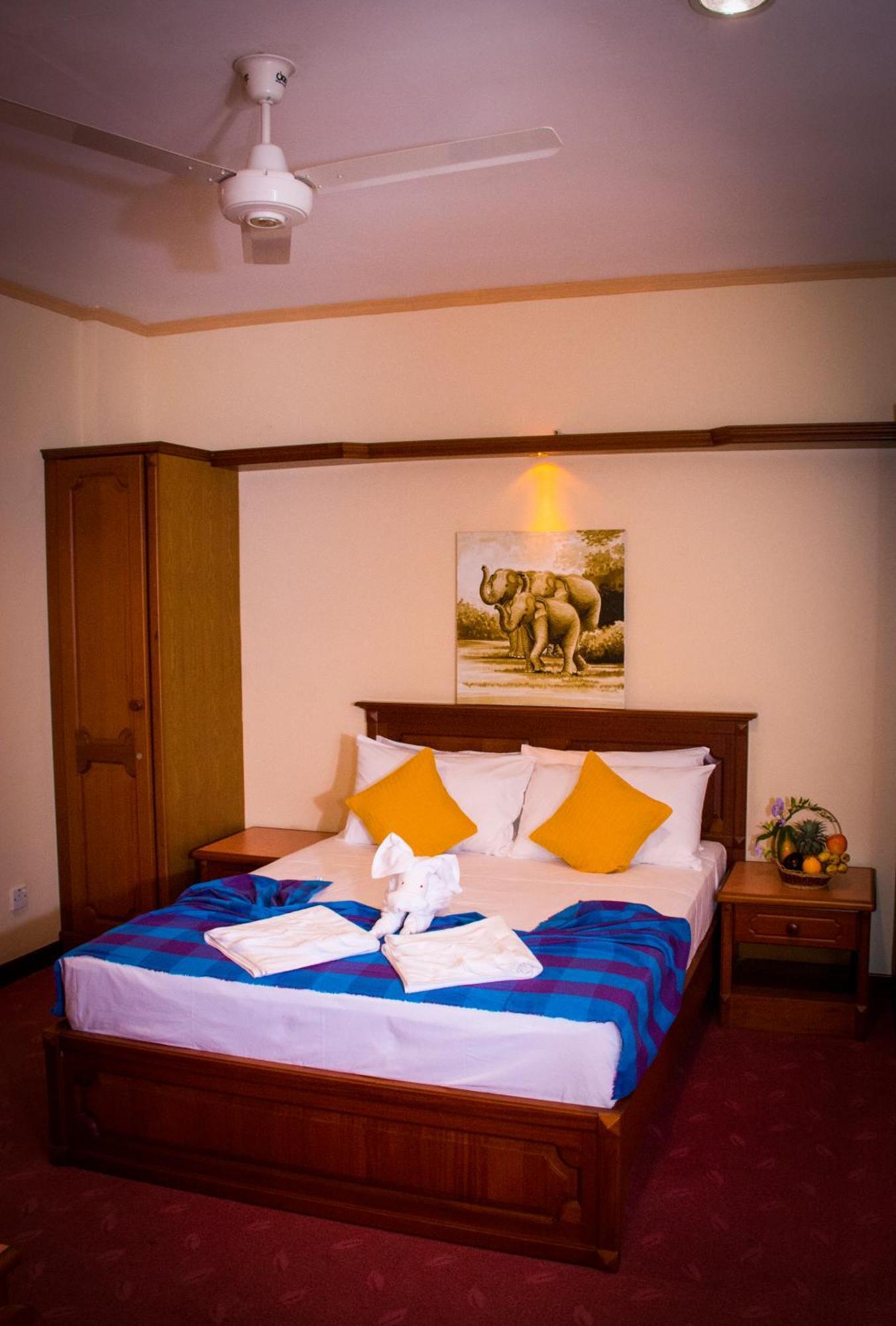 Hotel Lakefield 3*