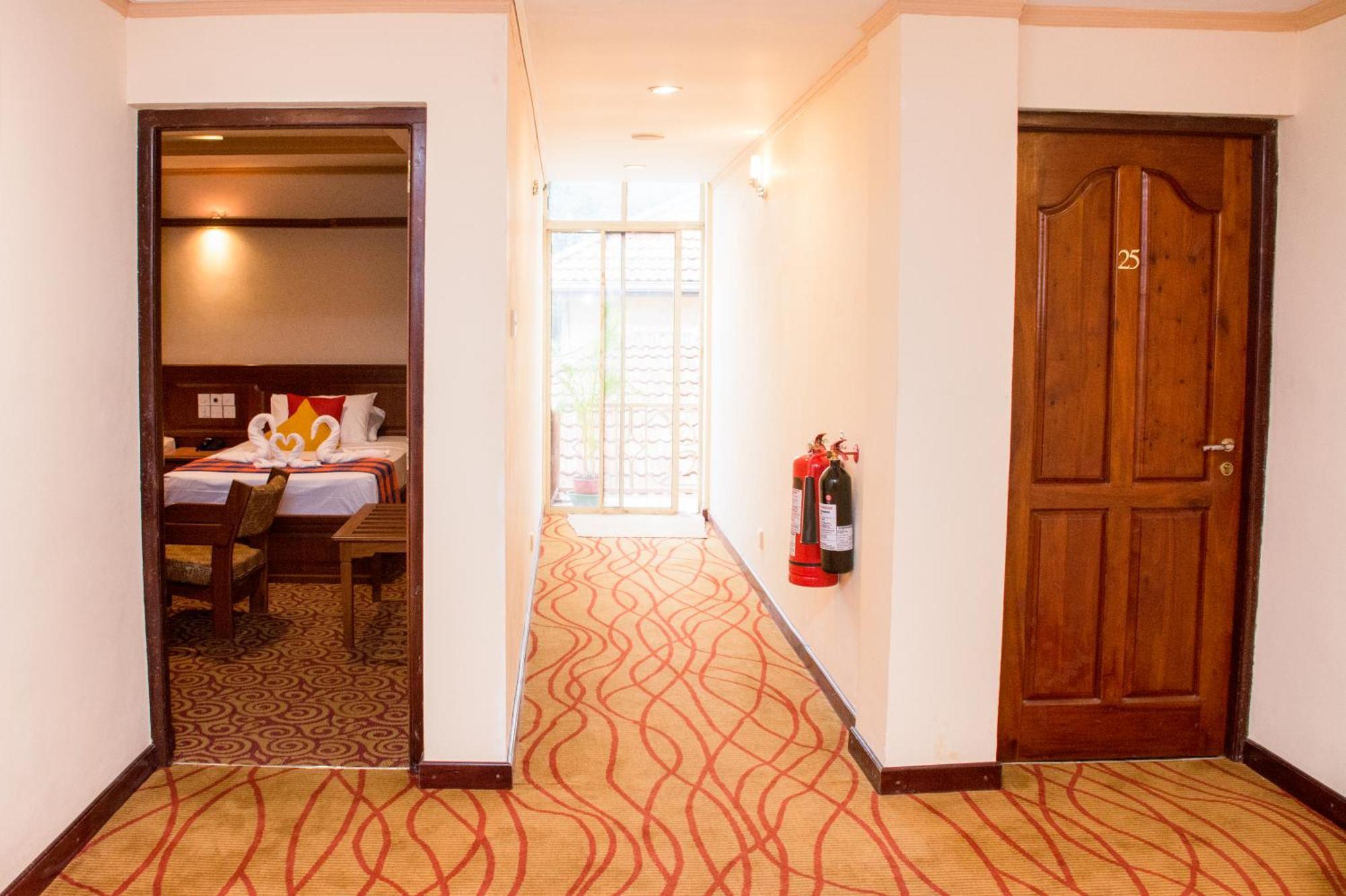 Hotel Lakefield Kandy