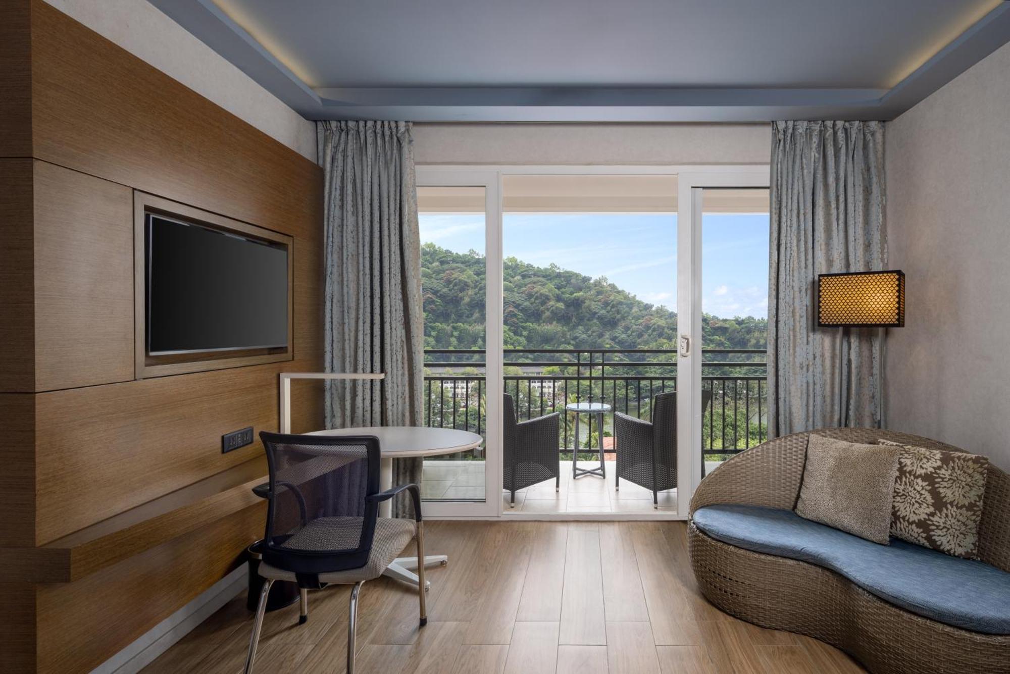 Radisson 4*