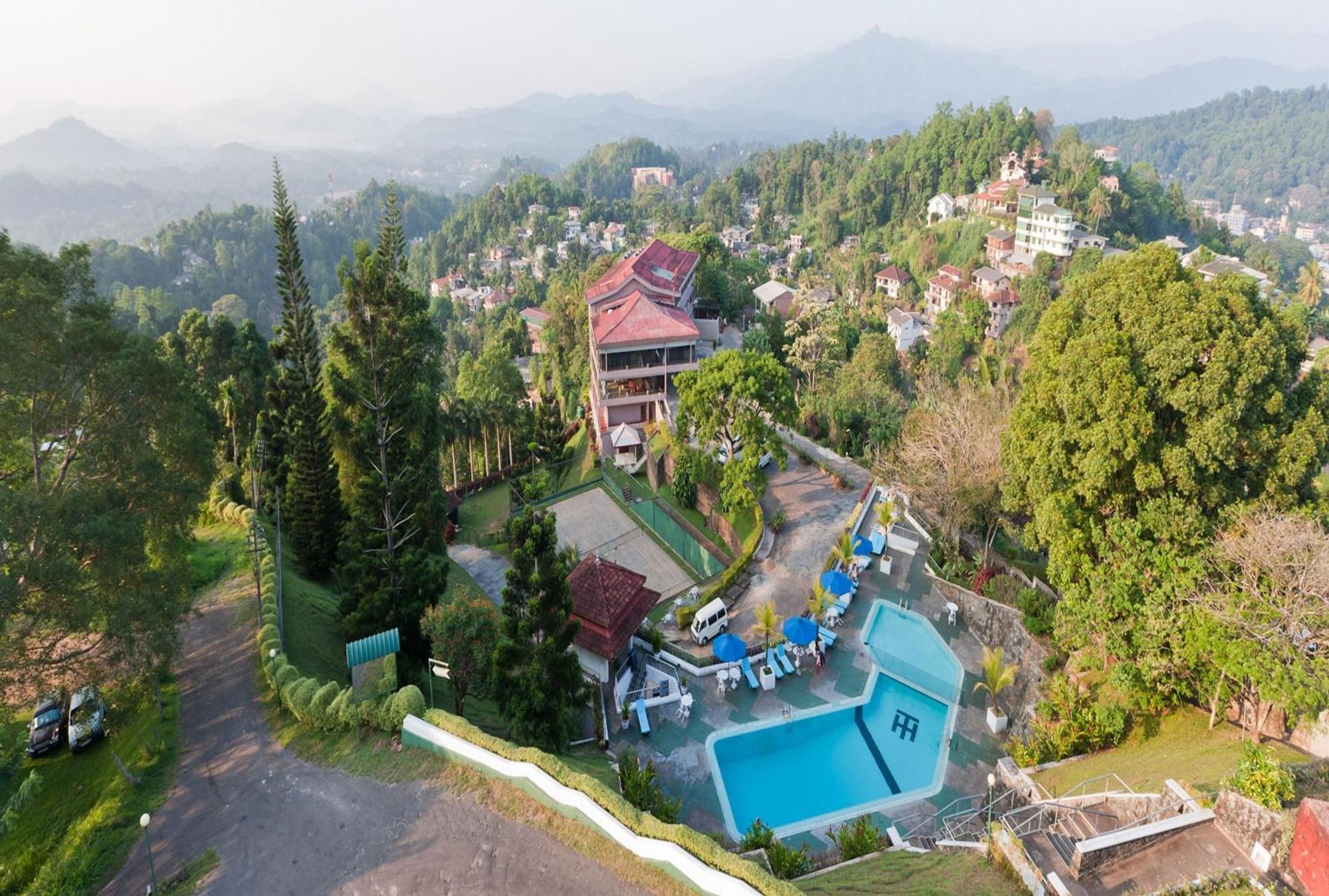 Topaz 4* Kandy
