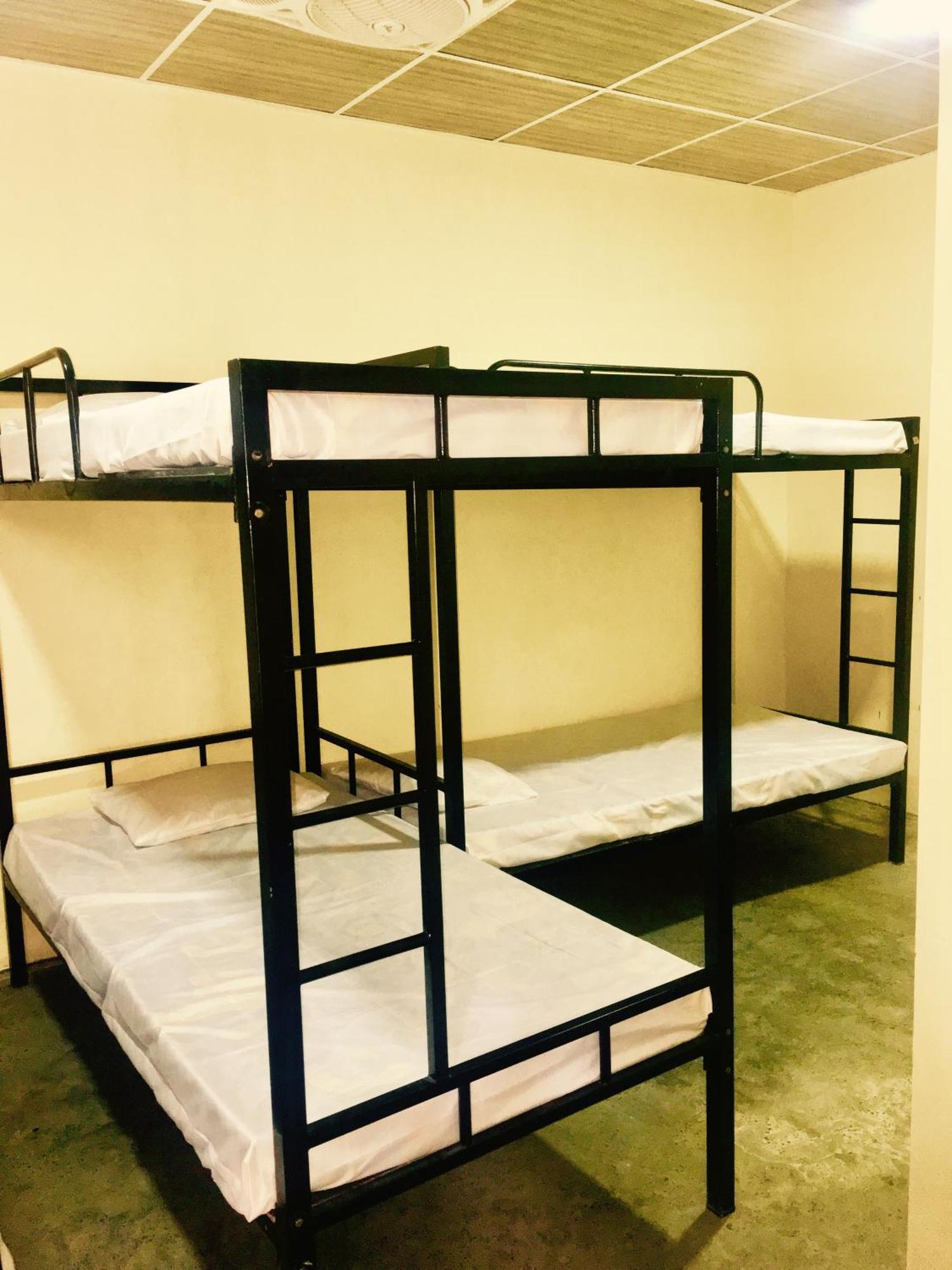 J Hostel Kandy