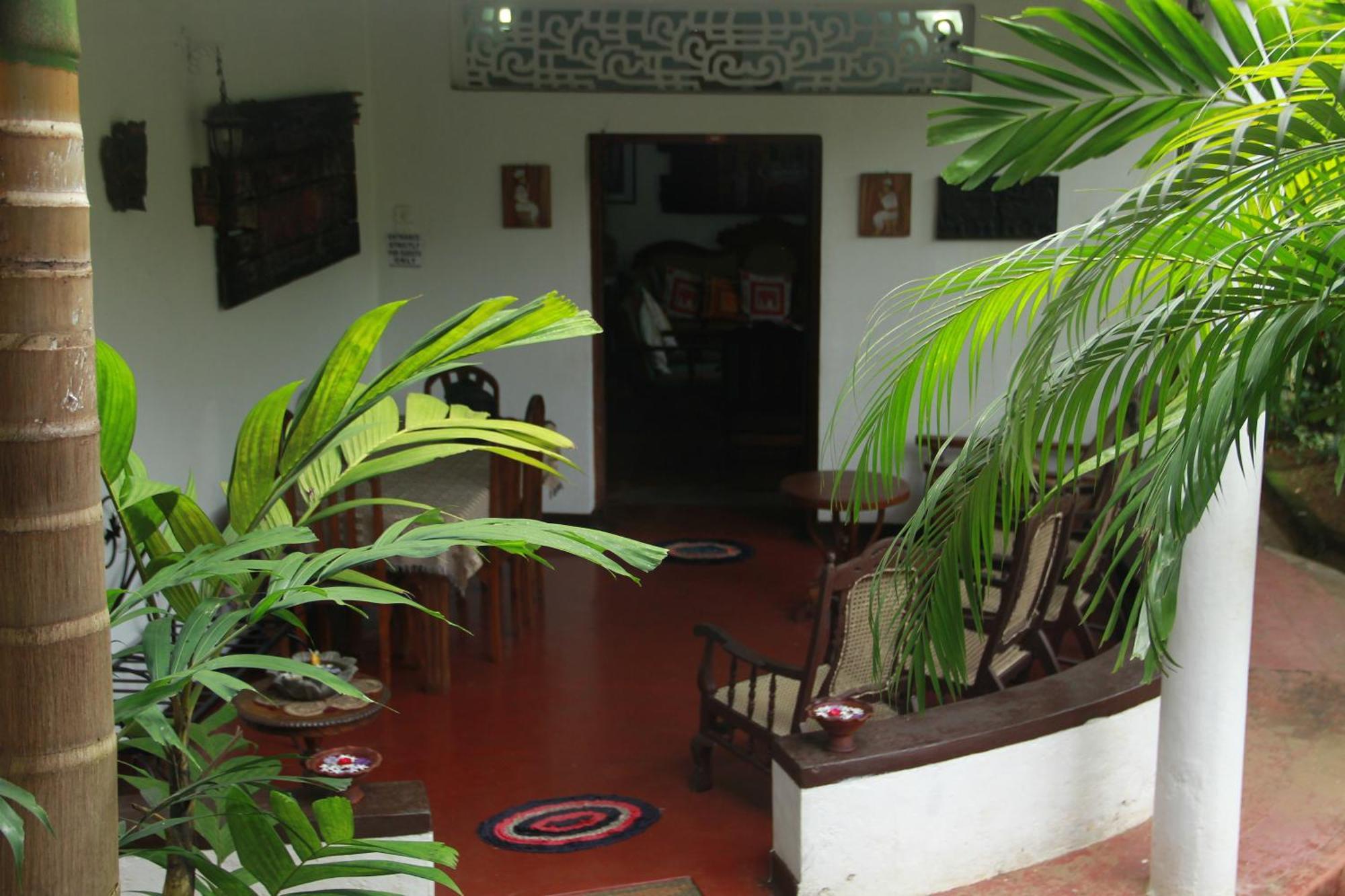 Traditional Kandyan House * Kandy