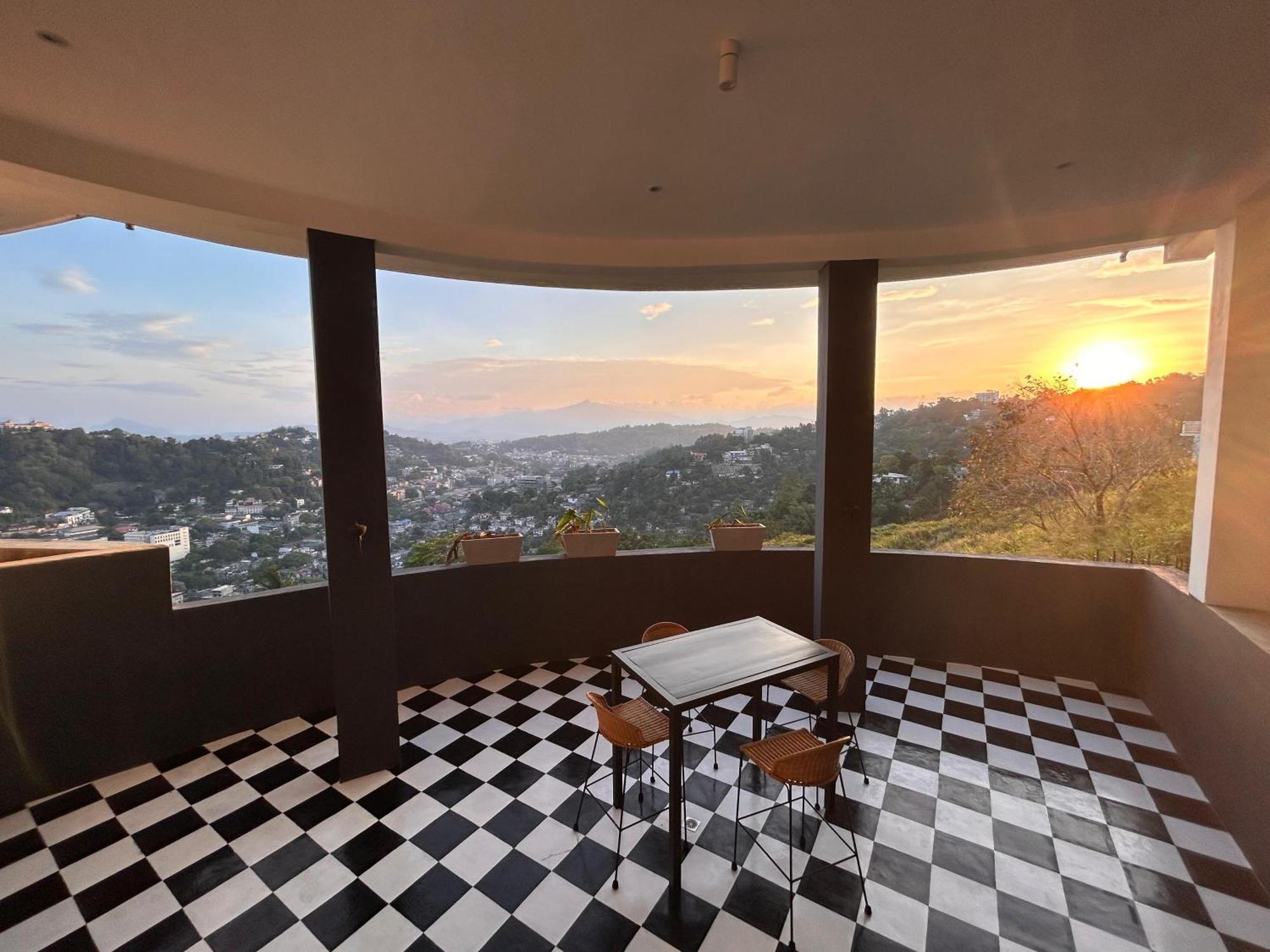 The Summit 5* Kandy