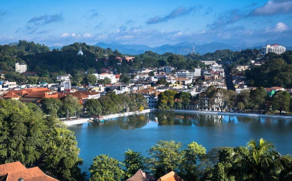 Hotel Devon Kandy