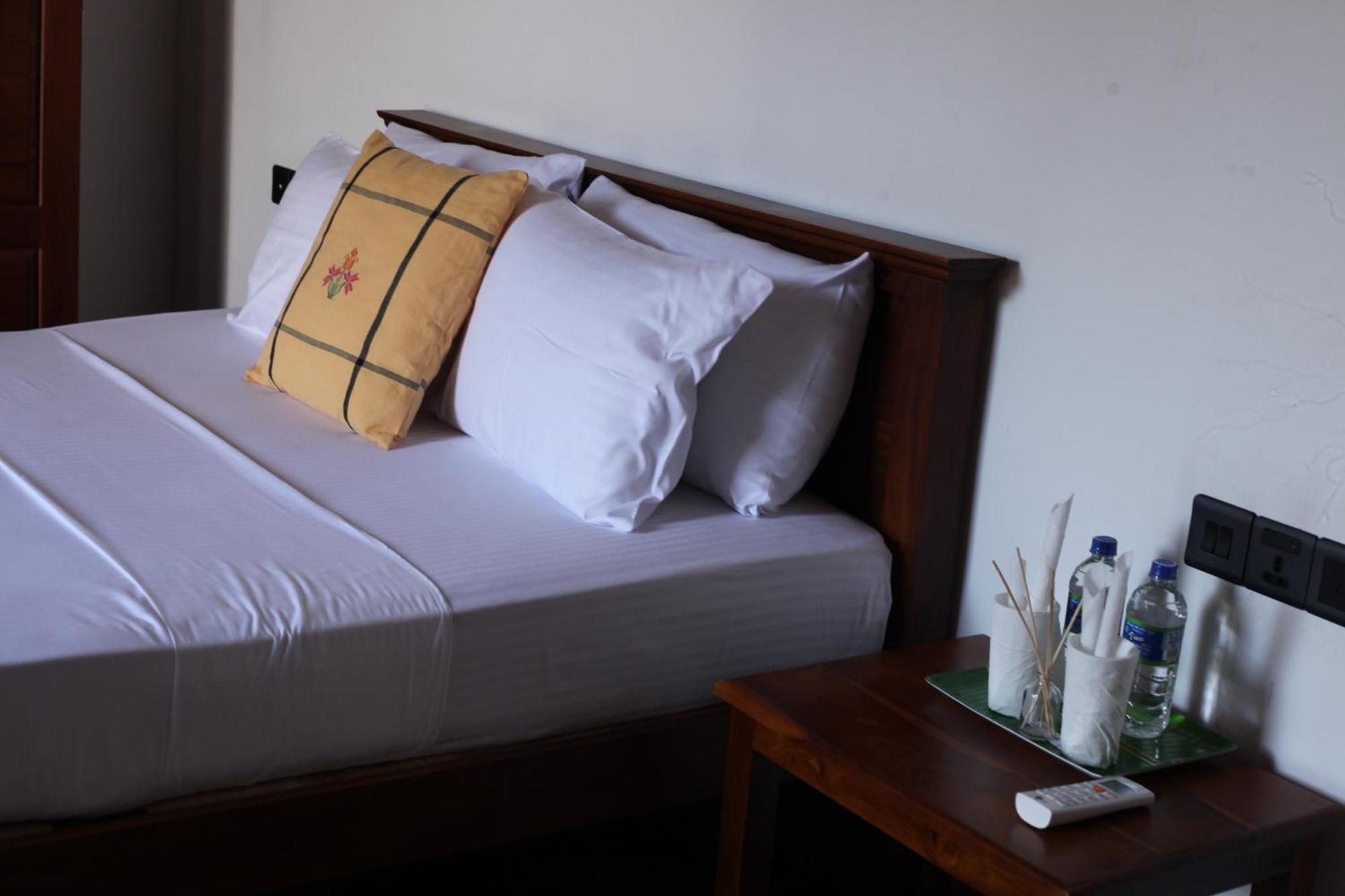 Kan̆du Guest house *