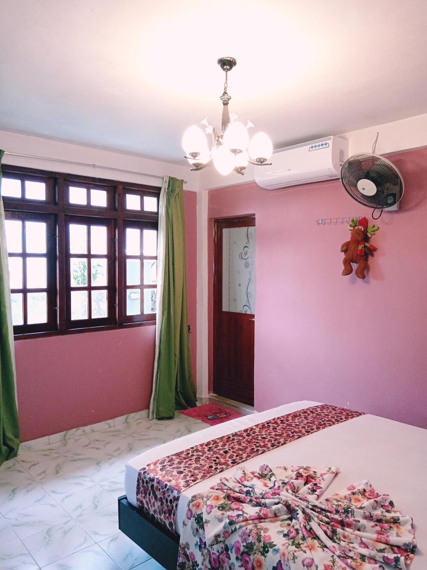 Jaya Tomodachi Apartment *