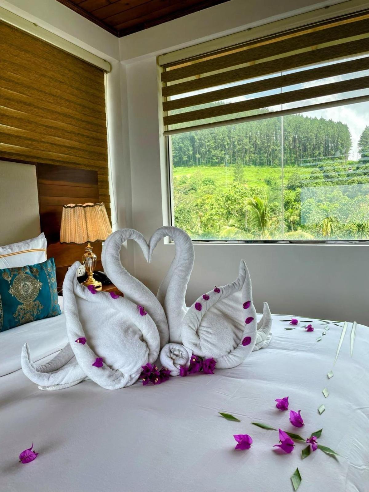 Bellwood Hills & 4* Kandy