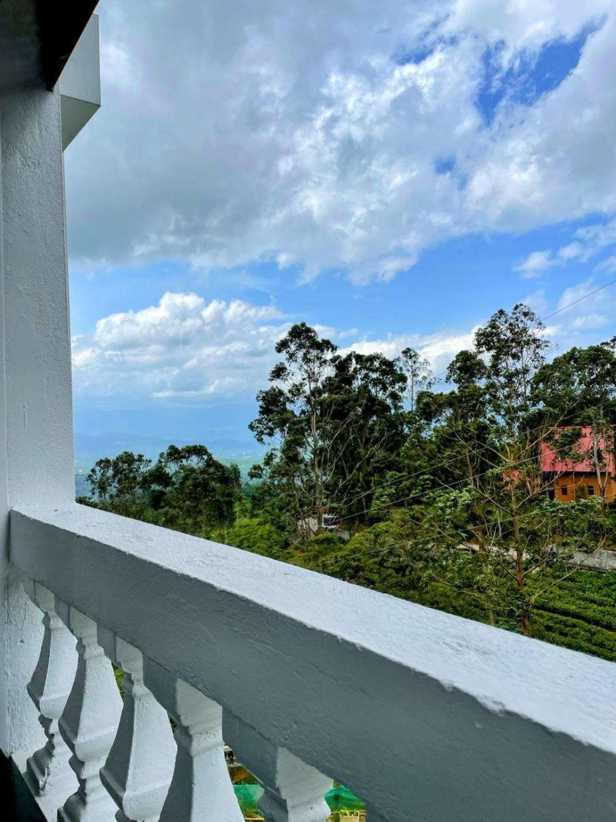 Hotel Bellwood Hills & 4*