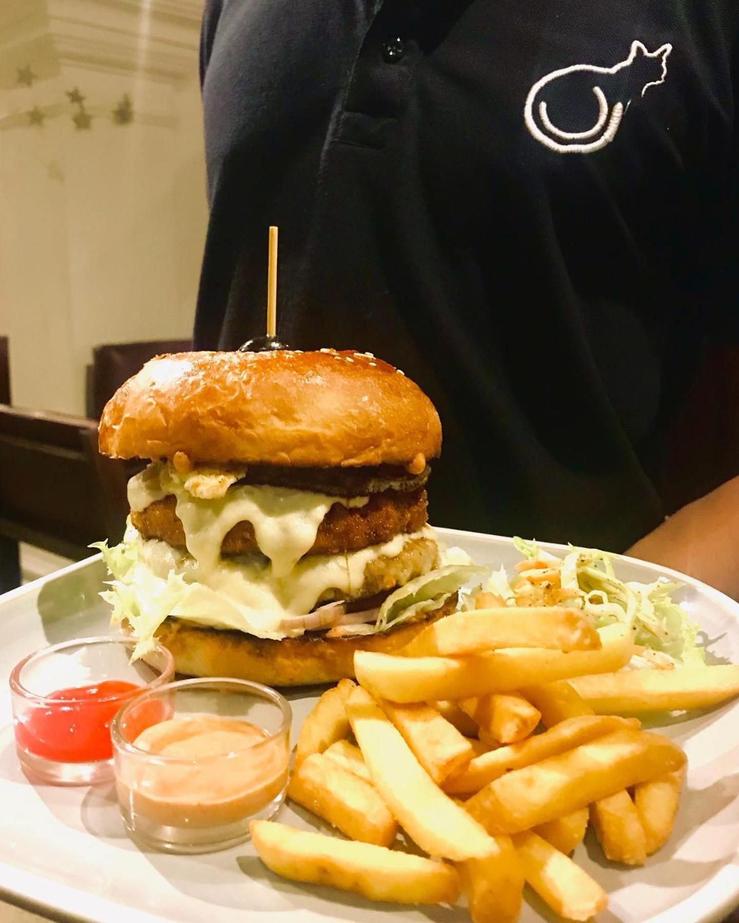 Celonese & Restaurant * Kandy