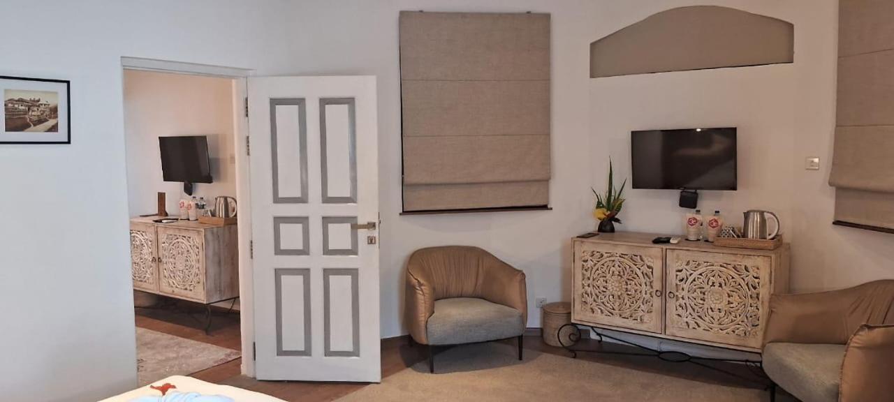 Lodge Ru Boutique