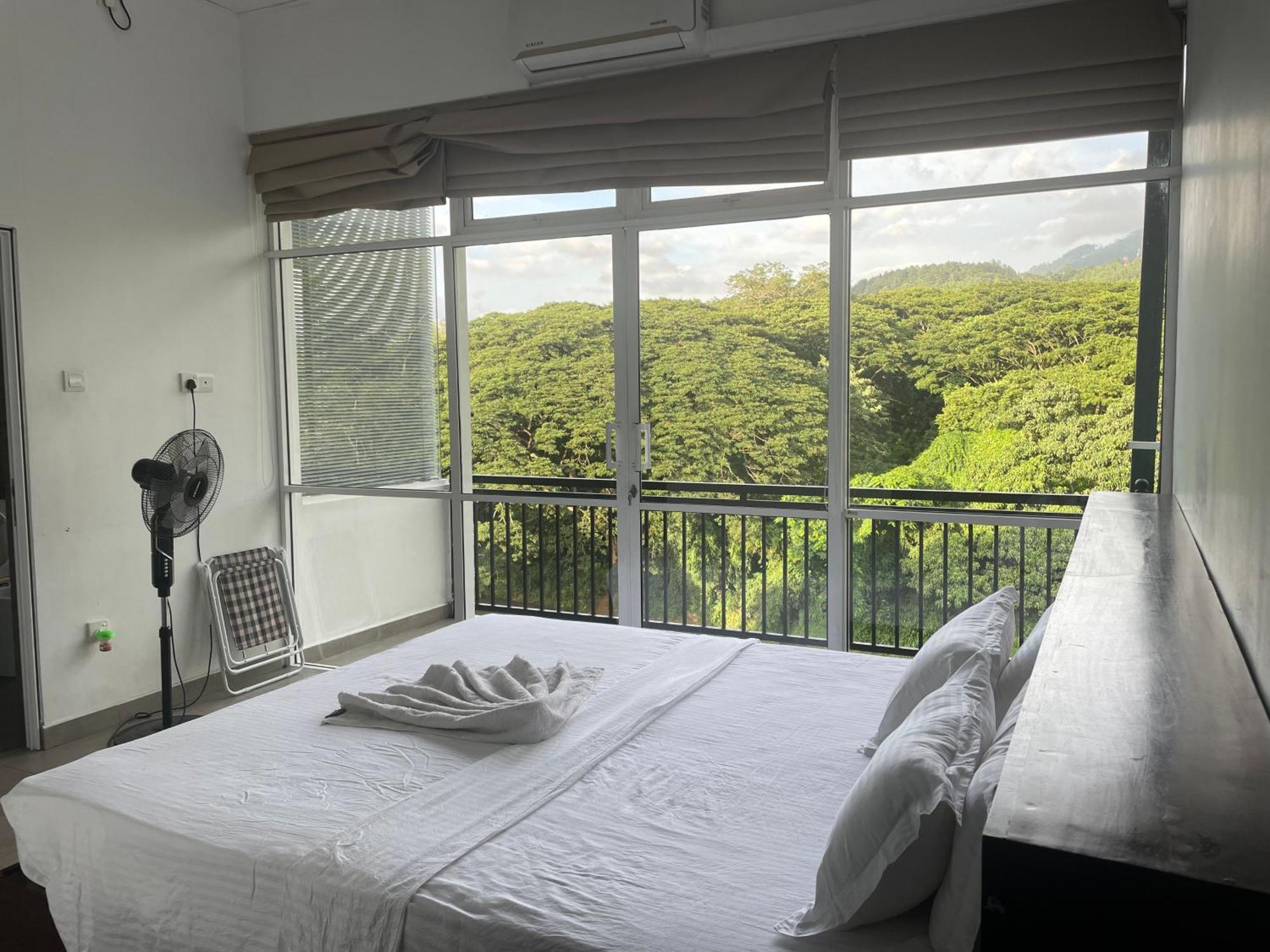 Guest house Varsity *
