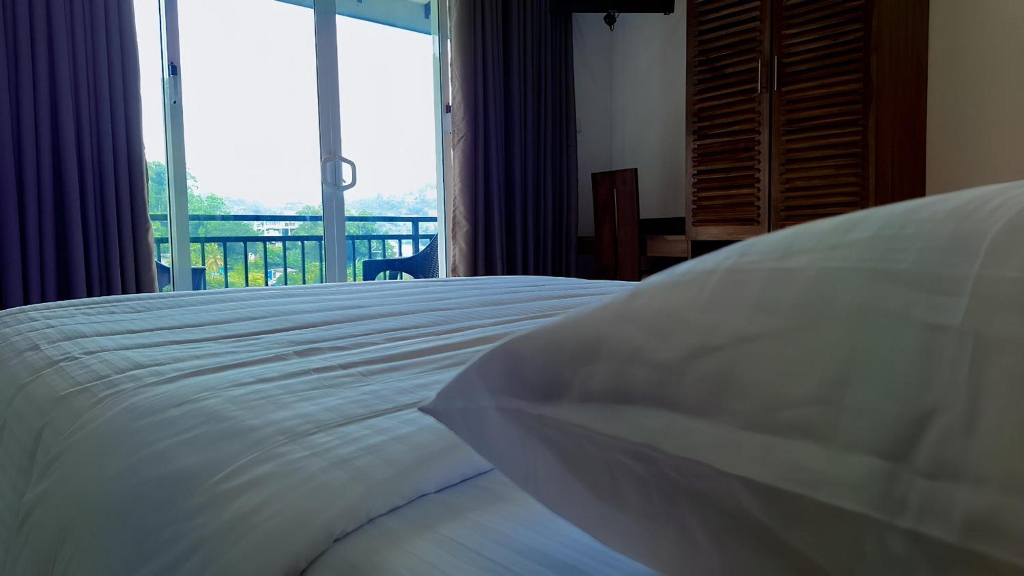 Jaye's Guest house 2*