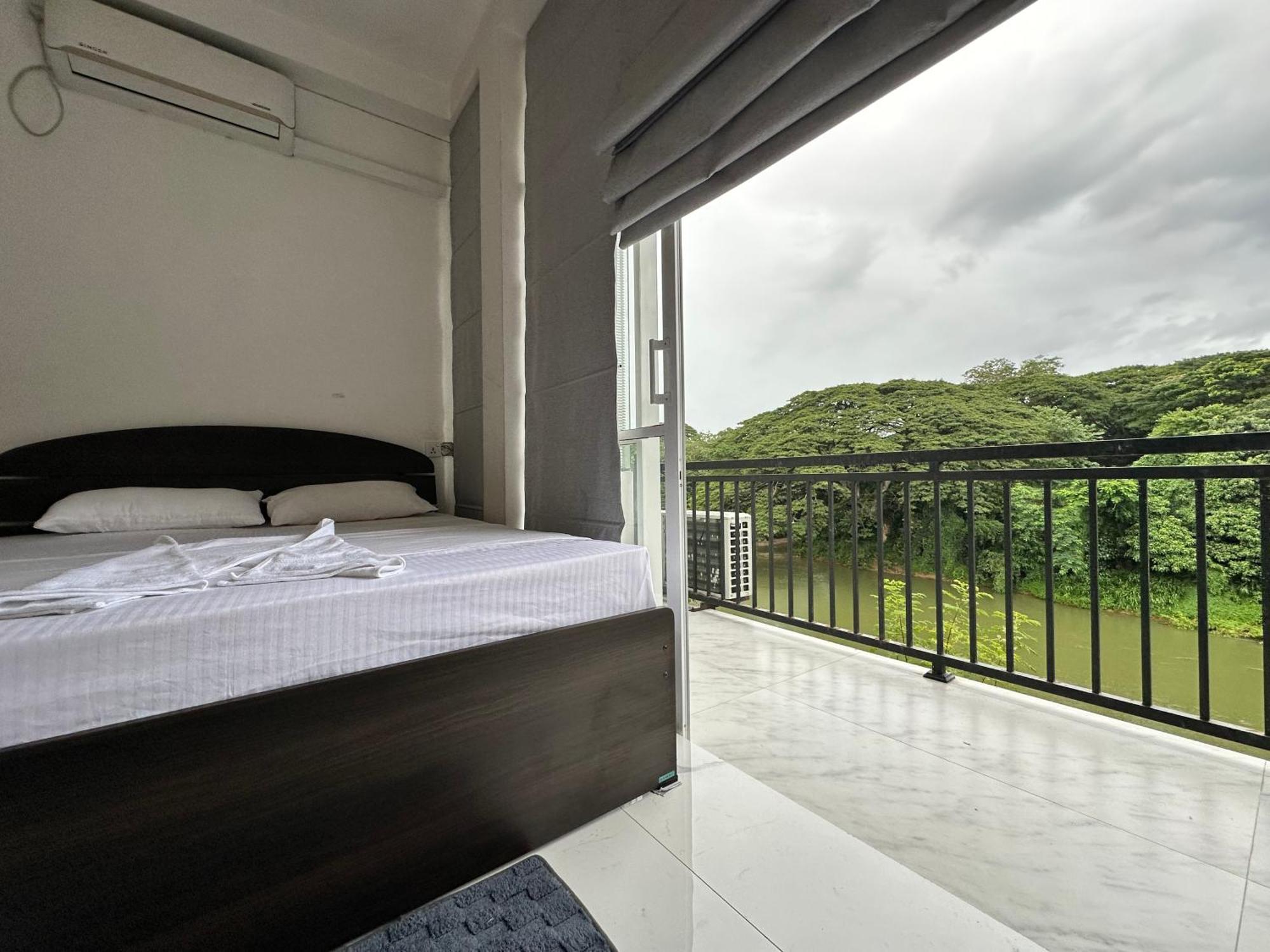 Varsity Guest house *