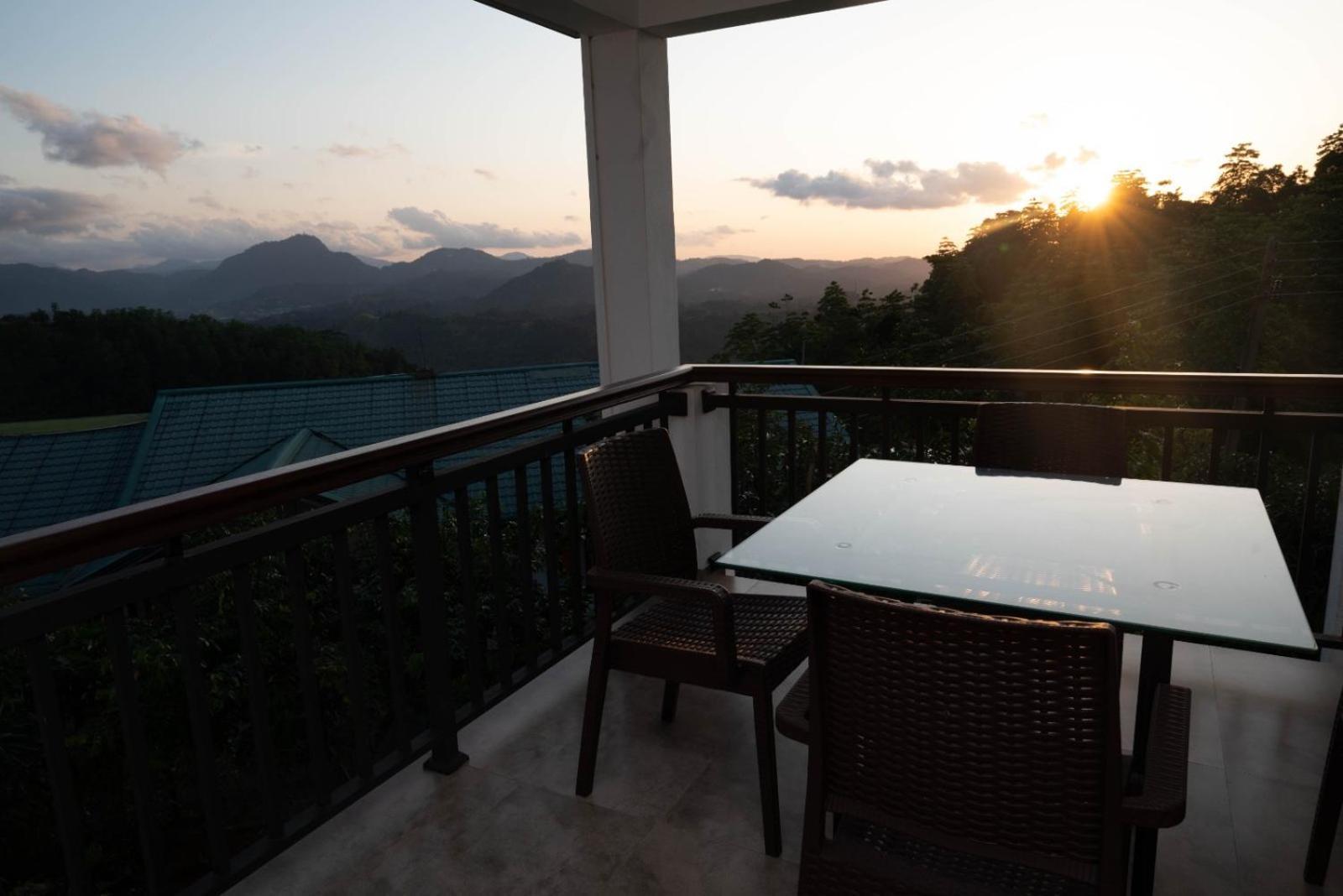 The Grove Homestay *