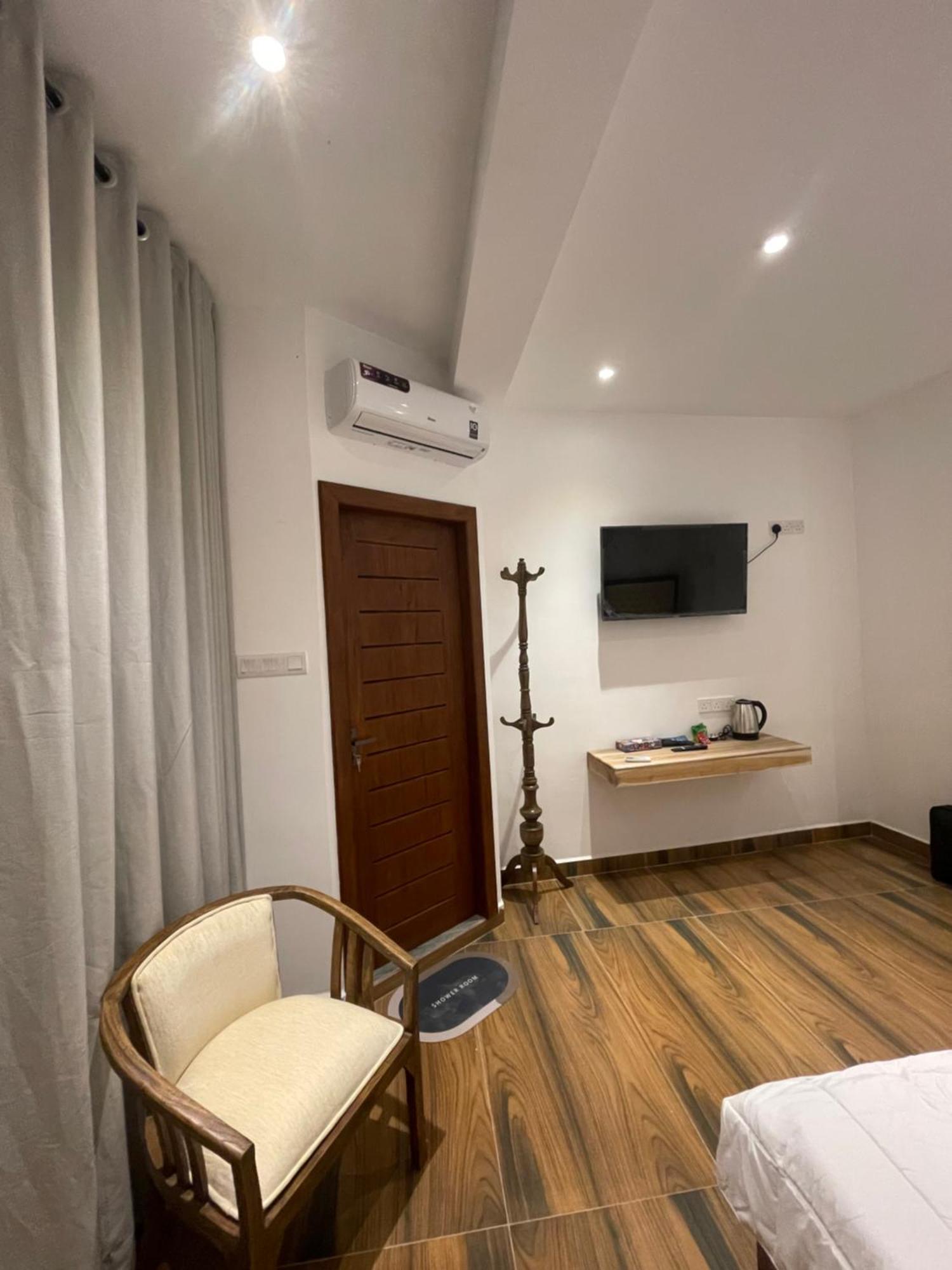 Citrine Hotel *