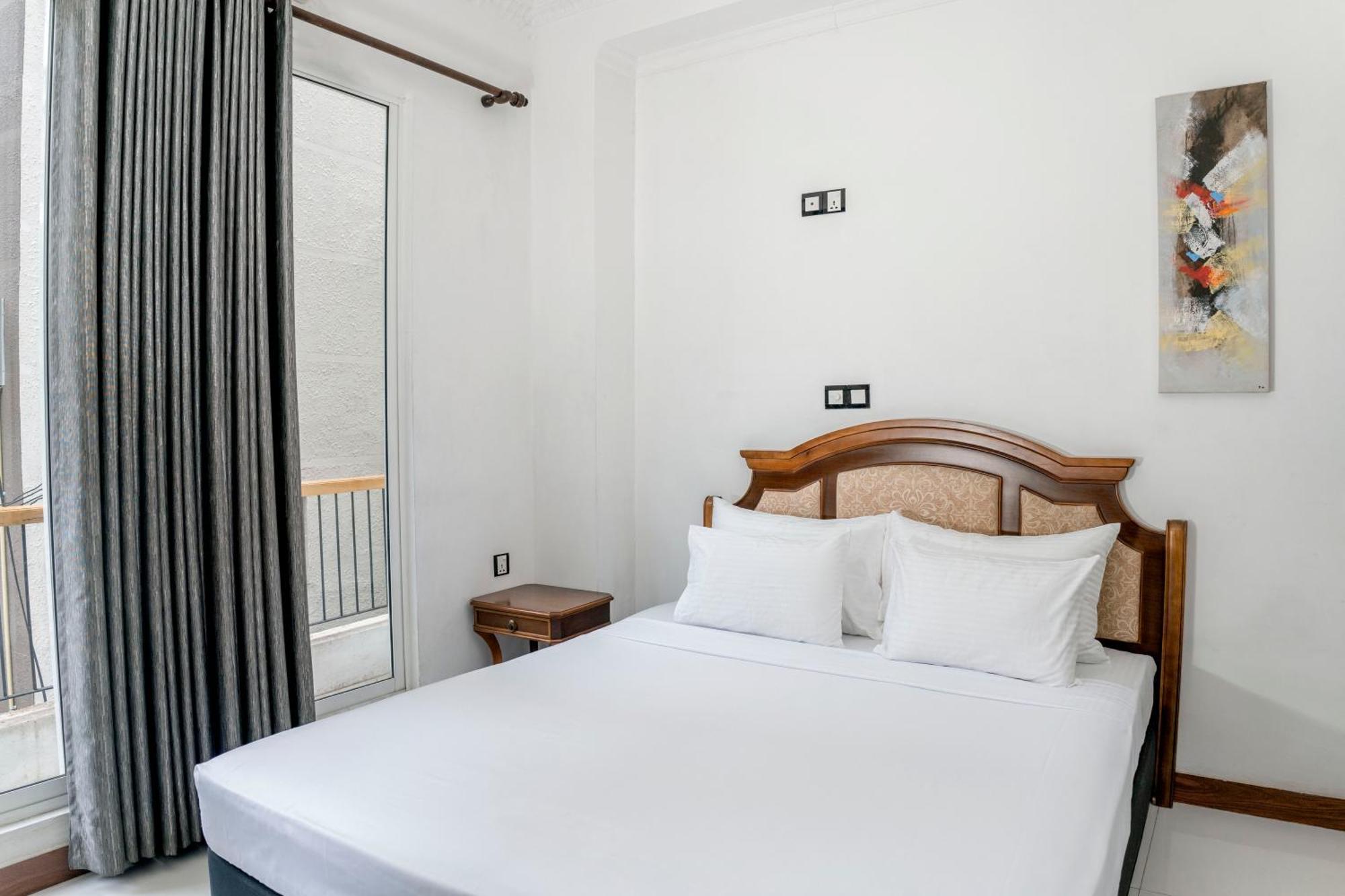 Rivora Gallery Hotel