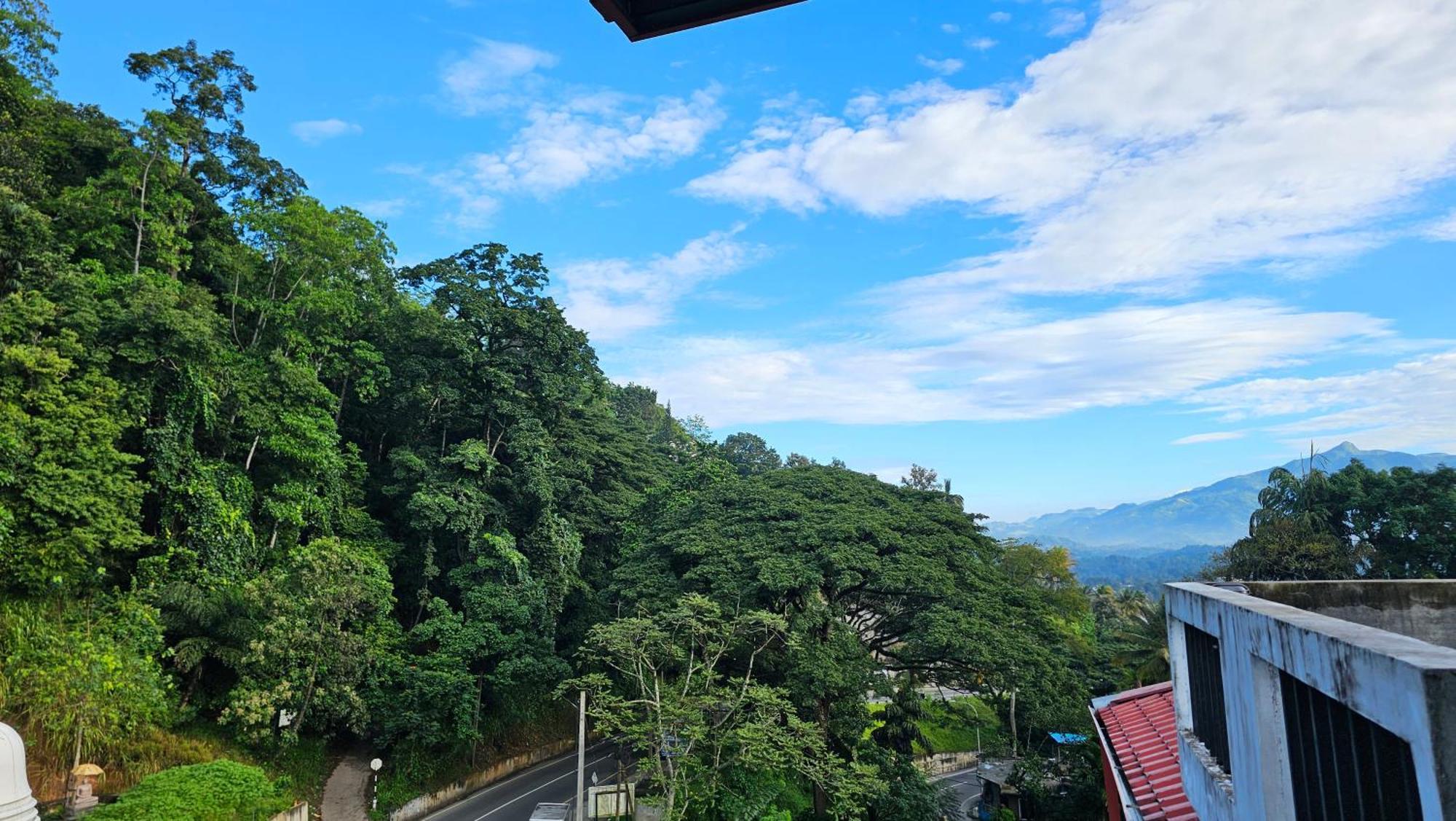 Homestay Kandy Home *