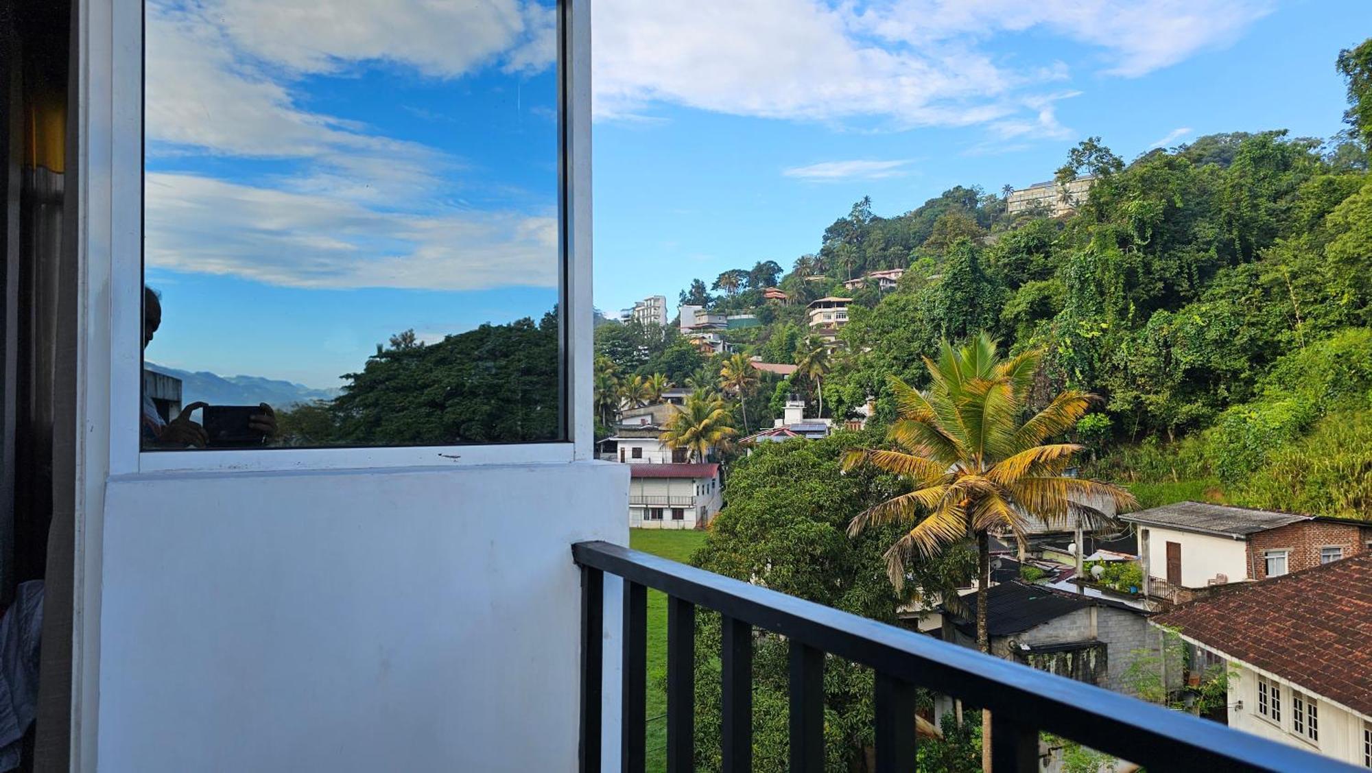 Kandy Home *