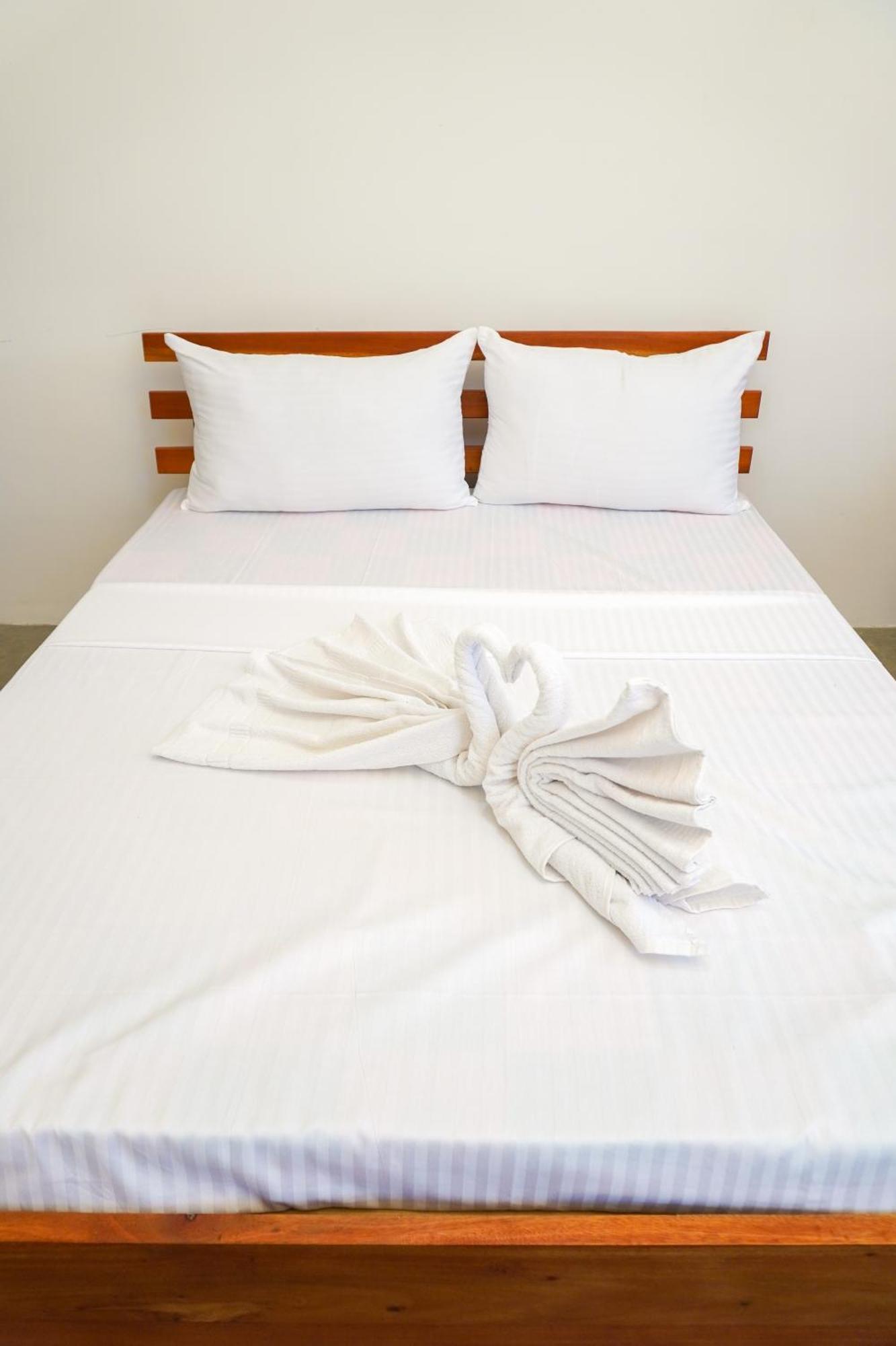 Seven Lotus Hotel